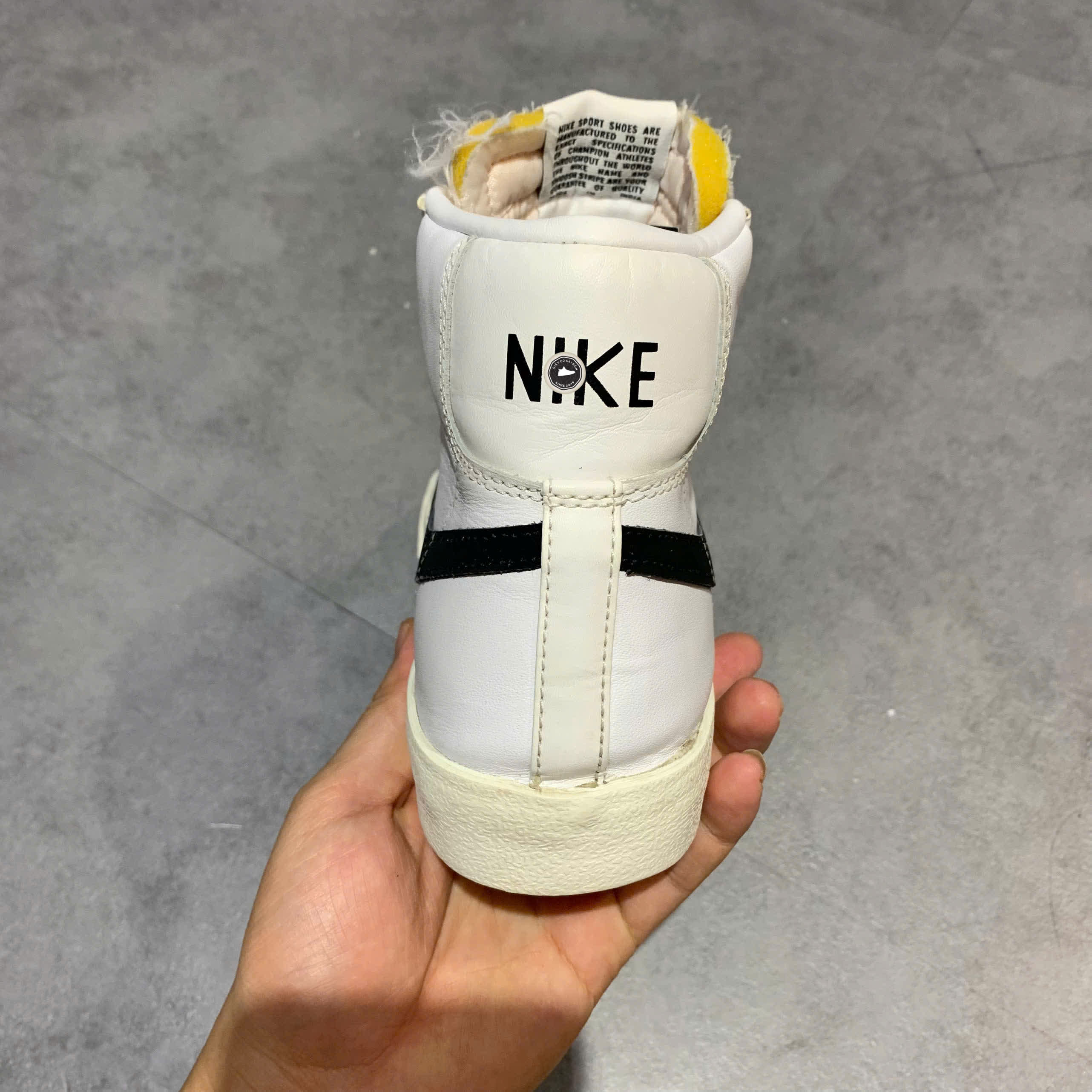 NIKE BLAZER MID '77 VINTAGE WHITE BLACK BQ6806-100 SIZE 40 – GIÀY 2HAND