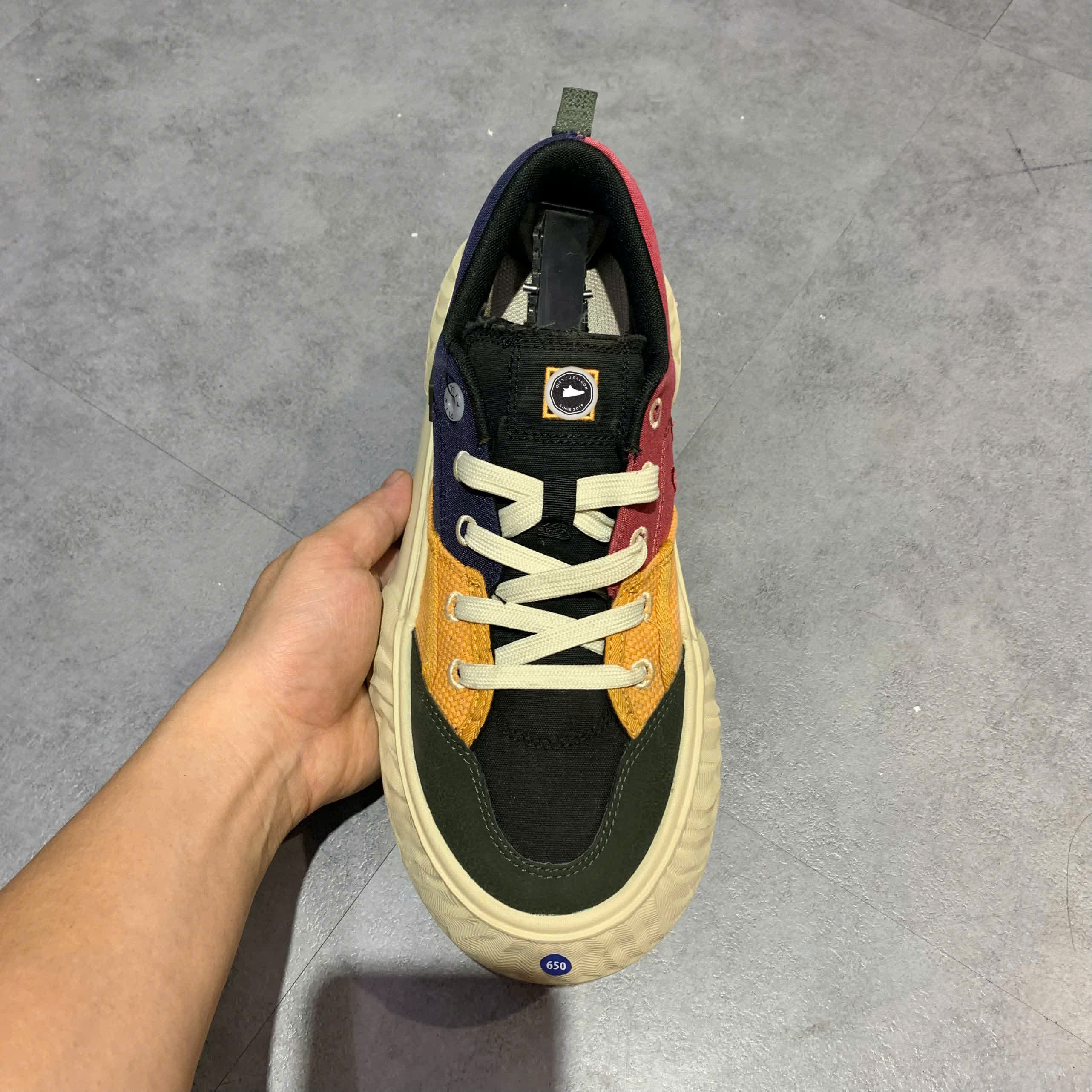 FILA CANVAS LOW NONSLIP DURABLE SHOES 'BLUE GREEN ORANGE' F12M322301FMR SIZE 40.5 GIÀY 2HAND CHÍNH HÃNG