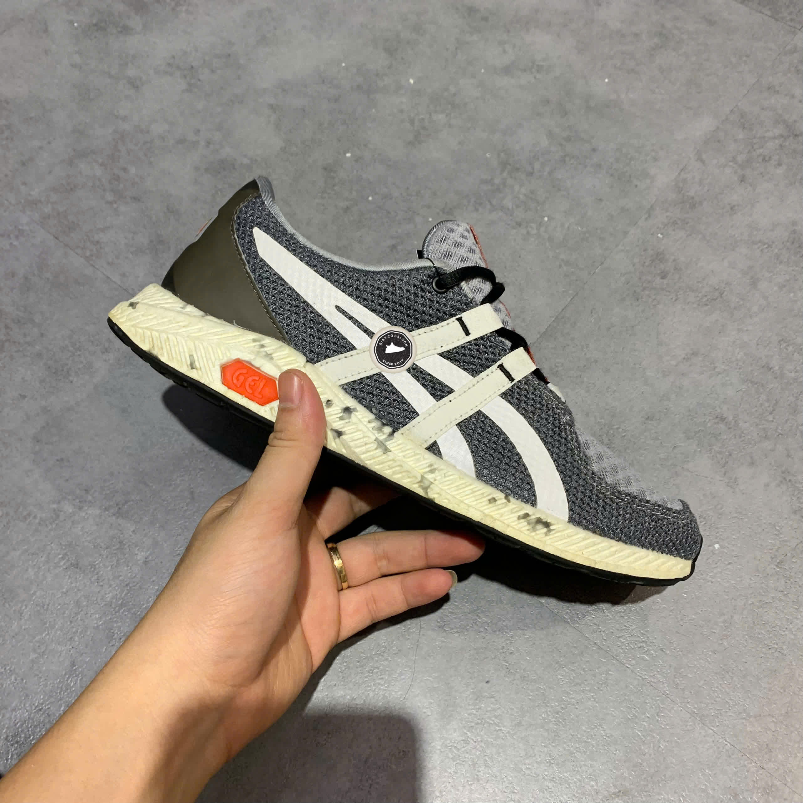 ASICS HYPERGEL-SAI 2.0 1021A165 SIZE 40.5 GIÀY 2HAND CHÍNH HÃNG