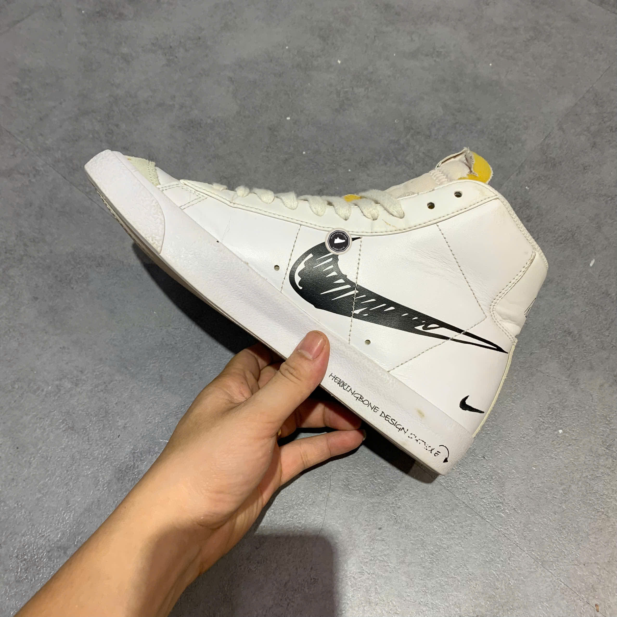NIKE BLAZER MID '77 SKETCH CW7580-101 SIZE 40 GIÀY 2HAND CHÍNH HÃNG