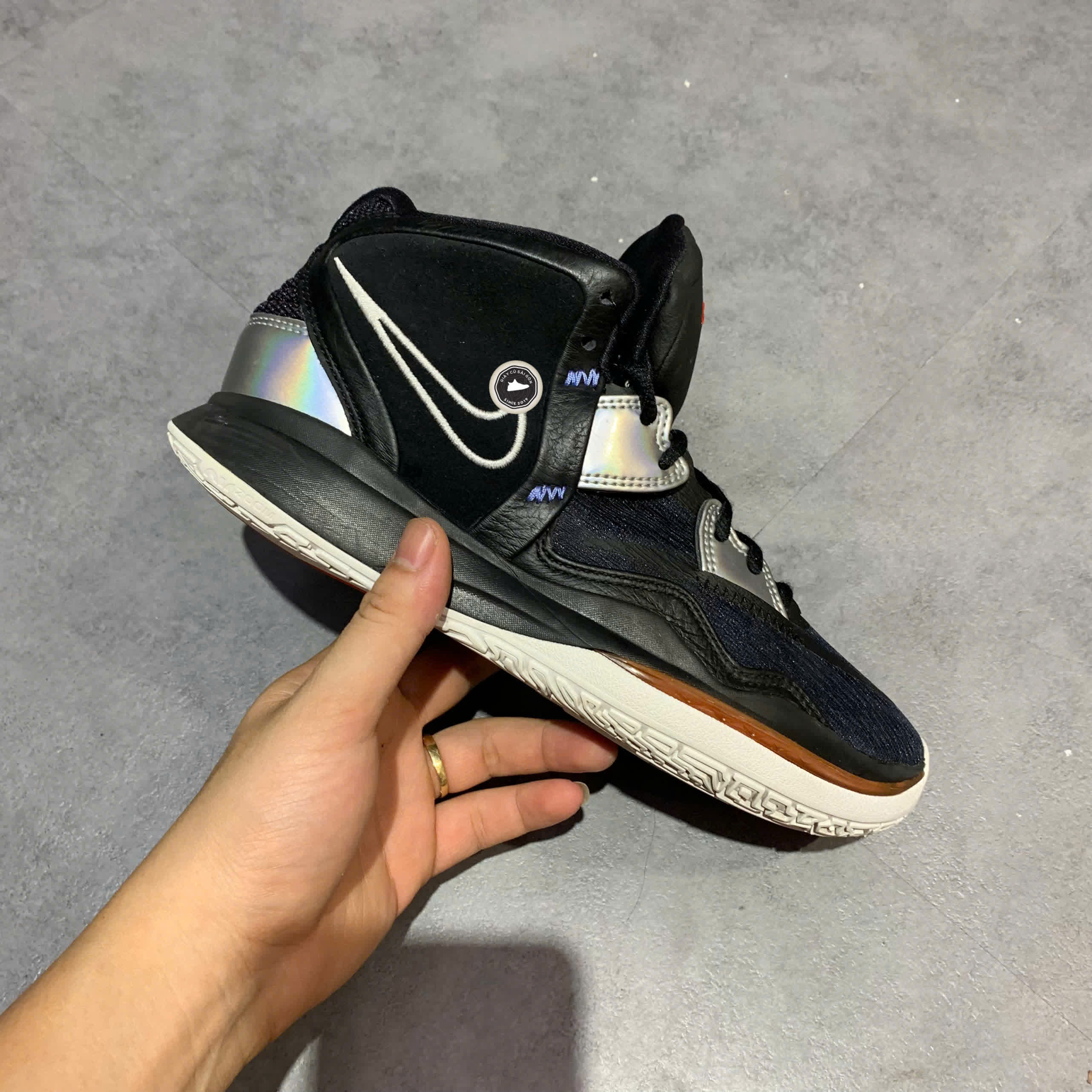 NIKE KYRIE INFINITY EP ‘FIRE AND ICE’ – DC9134‑001 – SIZE 40 – GIÀY 2HAND CHÍNH HÃNG