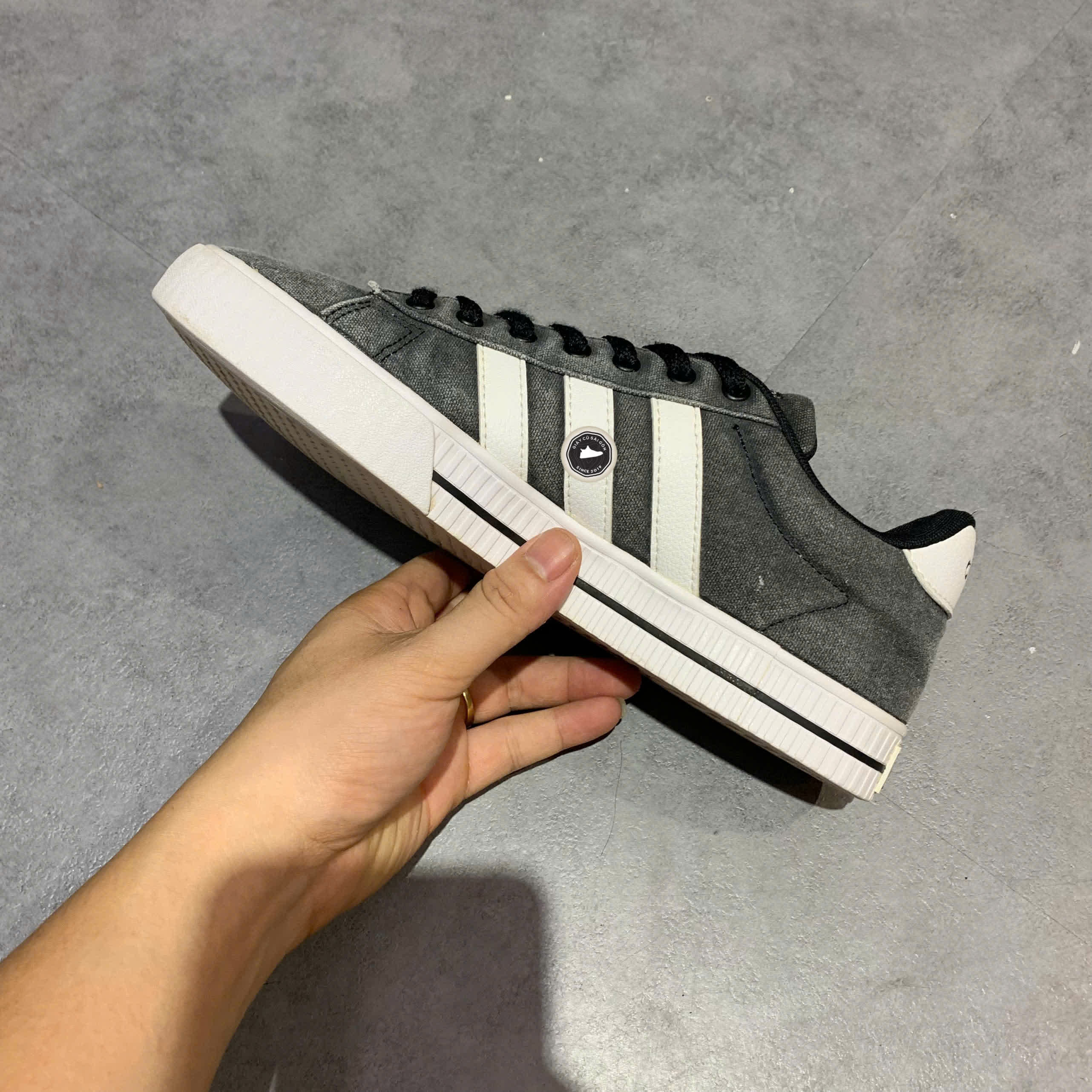 ADIDAS DAILY 3.0 'BLACK WHITE' FW7033 SIZE 41 1/3 GIÀY 2HAND