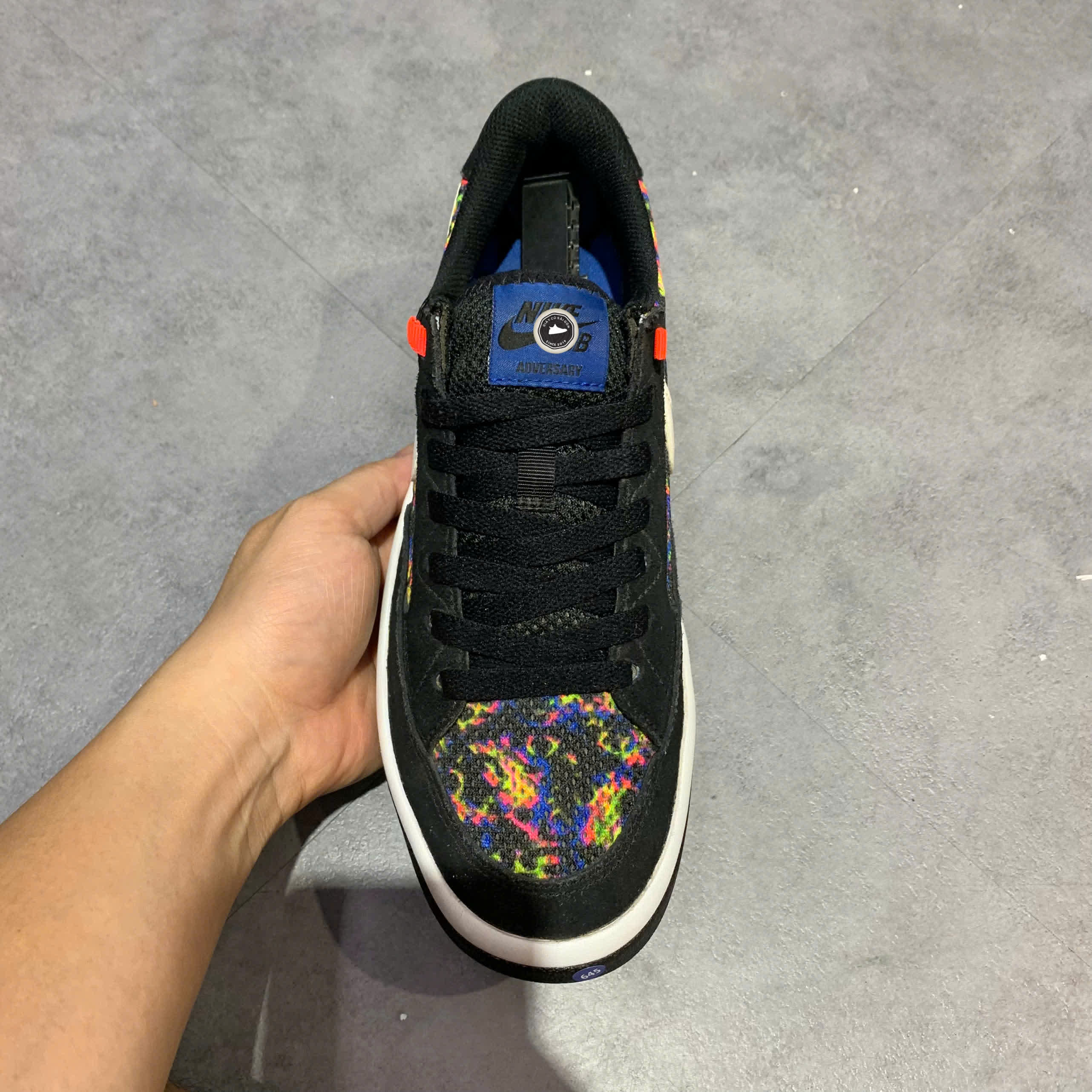 NIKE SB ADVERSARY PREMIUM 'BLACK MULTICOLOR QS' CT3632-001 SIZE 41 GIÀY 2HAND