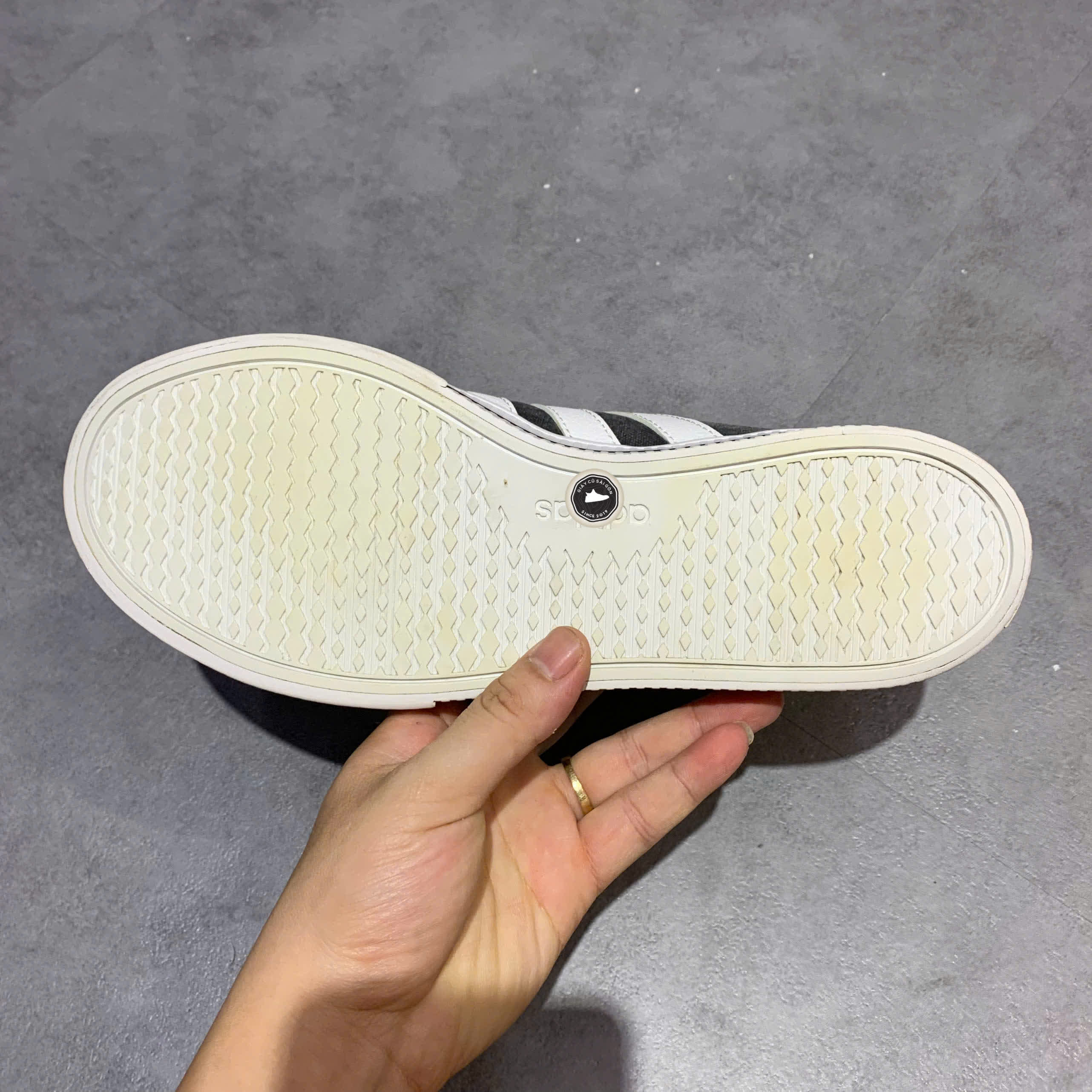 ADIDAS DAILY 3.0 'CORE BLACK CLOUD WHITE CORE BLACK' FW7033 SIZE 41 1/3 GIÀY 2HAND CHÍNH HÃNG