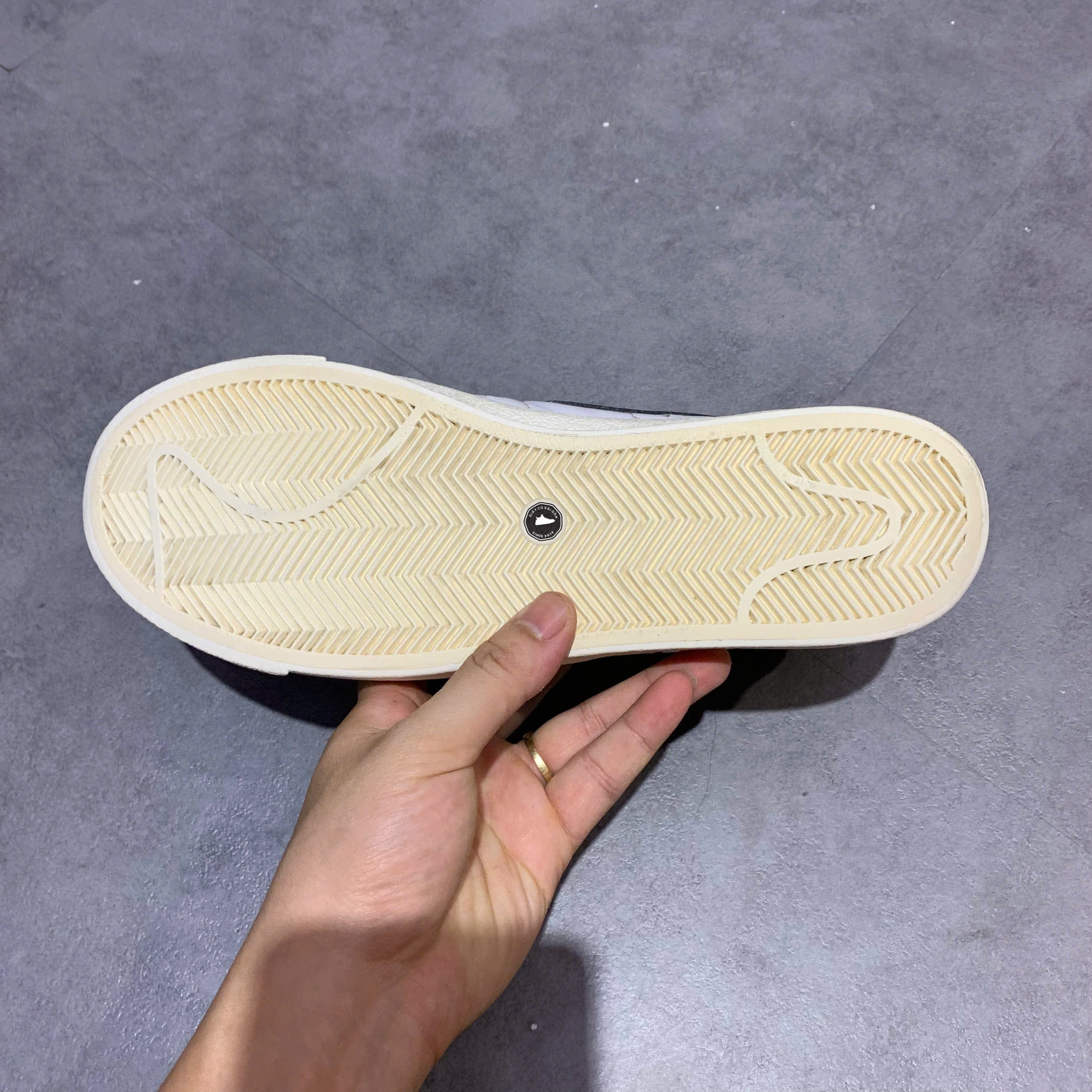 NIKE BLAZER LOW ’77 VINTAGE WHITE SAIL BLACK DA6364-101 SIZE 41 GIÀY 2HAND CHÍNH HÃNG