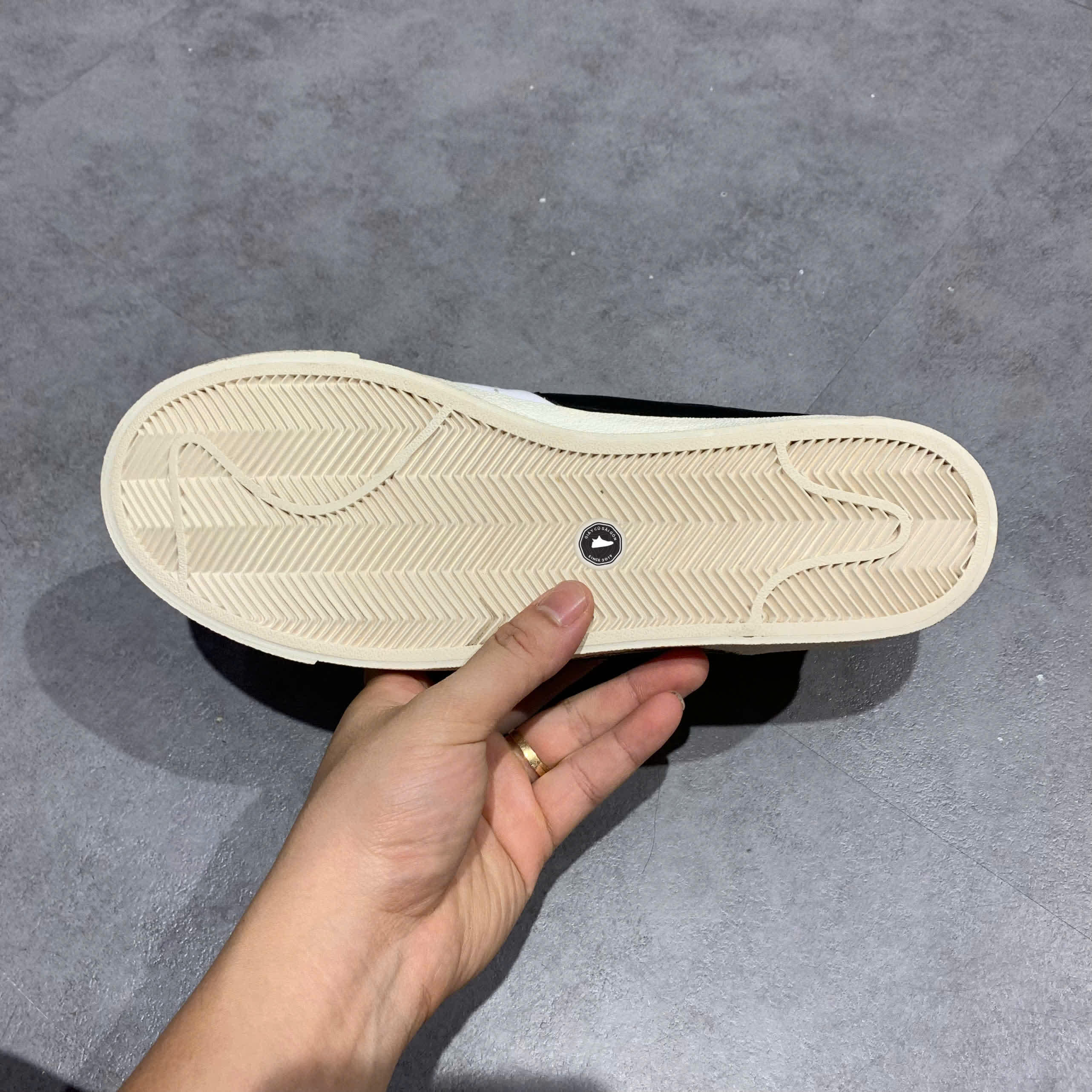 NIKE BLAZER LOW ’77 JUMBO WHITE BLACK SAIL DN2158 101 – GIÀY 2HAND CHÍNH HÃNG PVN19401