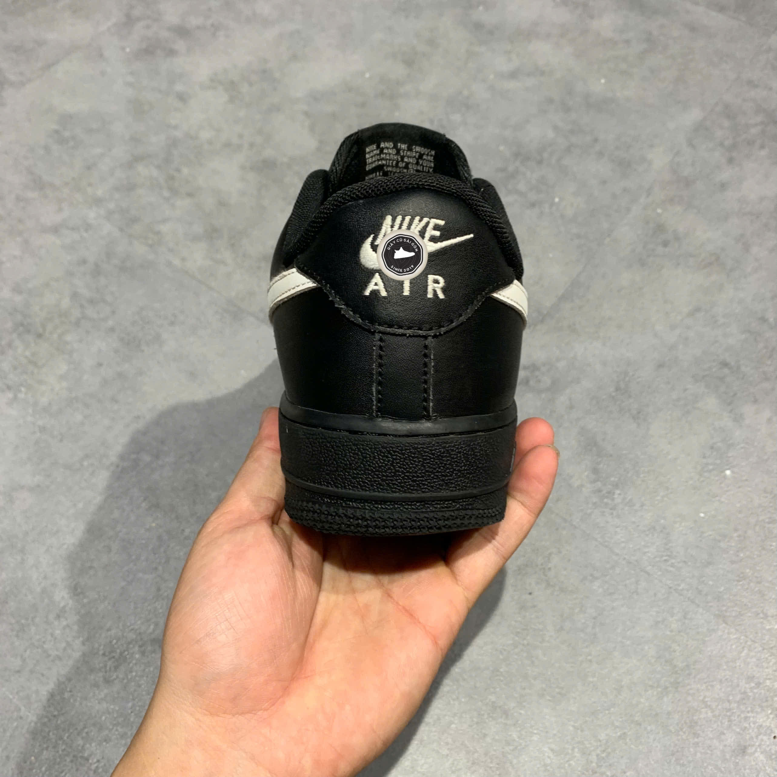 NIKE AIR FORCE 1 LOW BLACK WHITE FZ0627 010 – GIÀY 2HAND CHÍNH HÃNG PVN19329