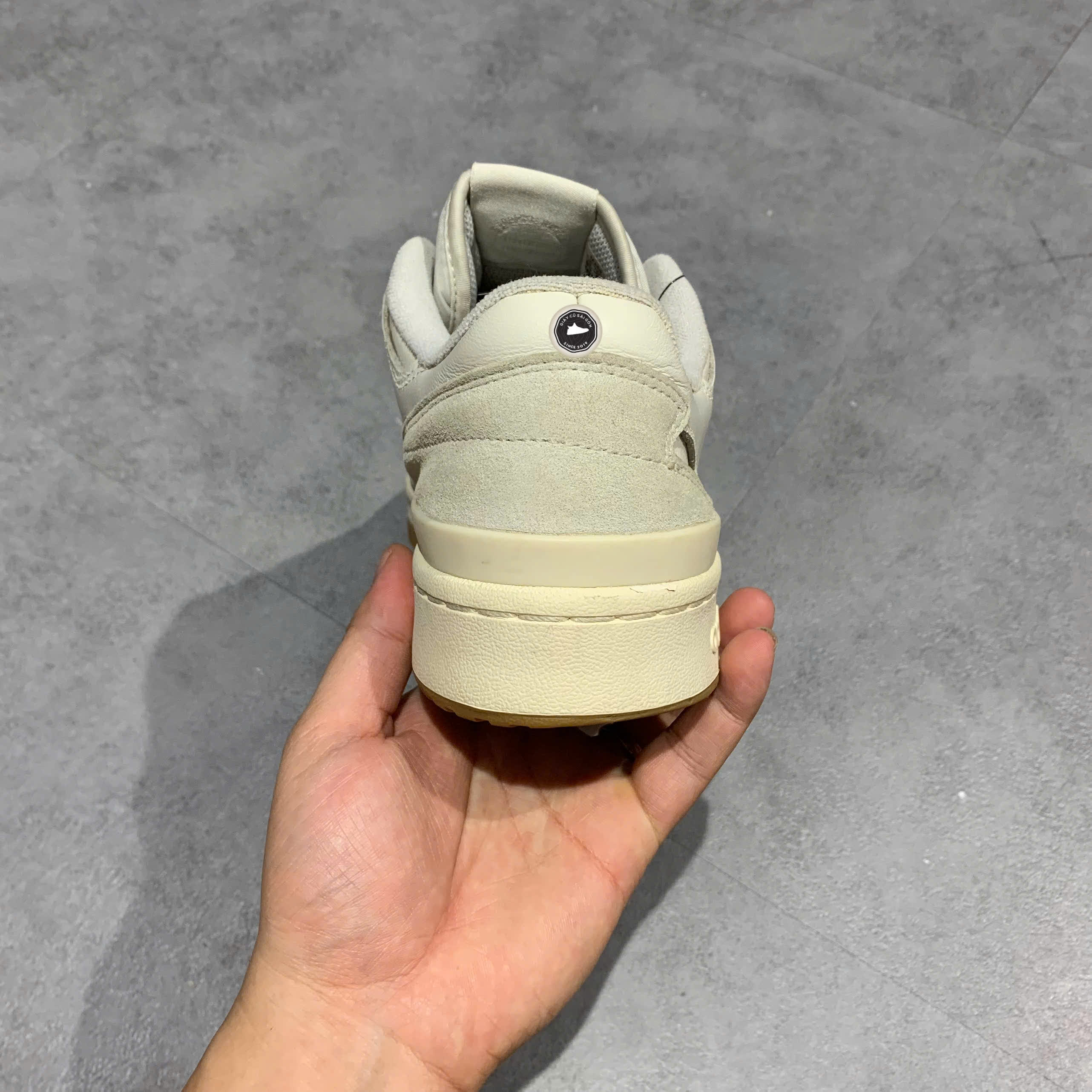 ADIDAS FORUM LOW CL “CHALK WHITE/GUM” ID6858 – GIÀY 2HAND CHÍNH HÃNG PVN19262