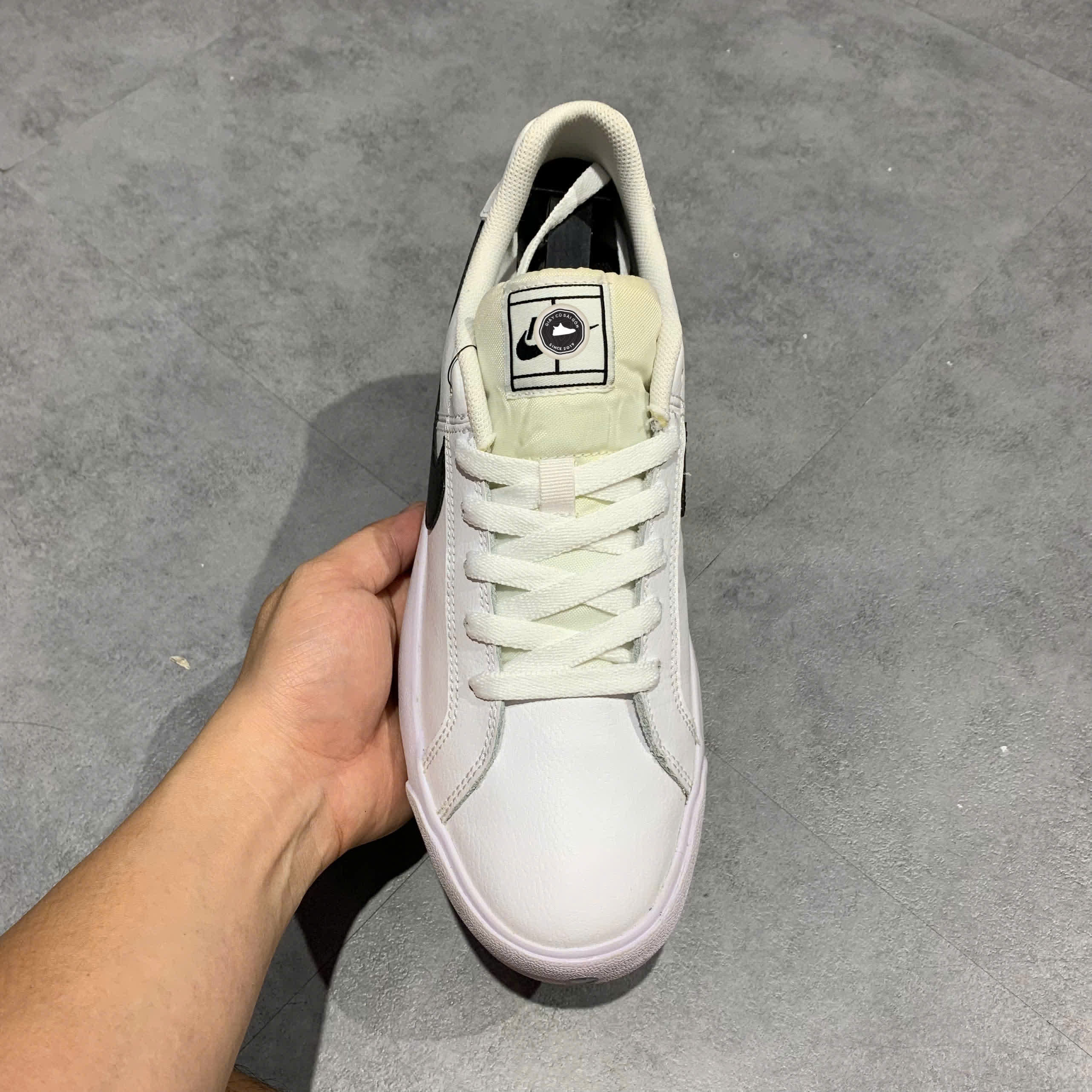 NIKE COURT ROYALE AC ‘WHITE BLACK’ BQ4222 SIZE 43 GIÀY 2HAND