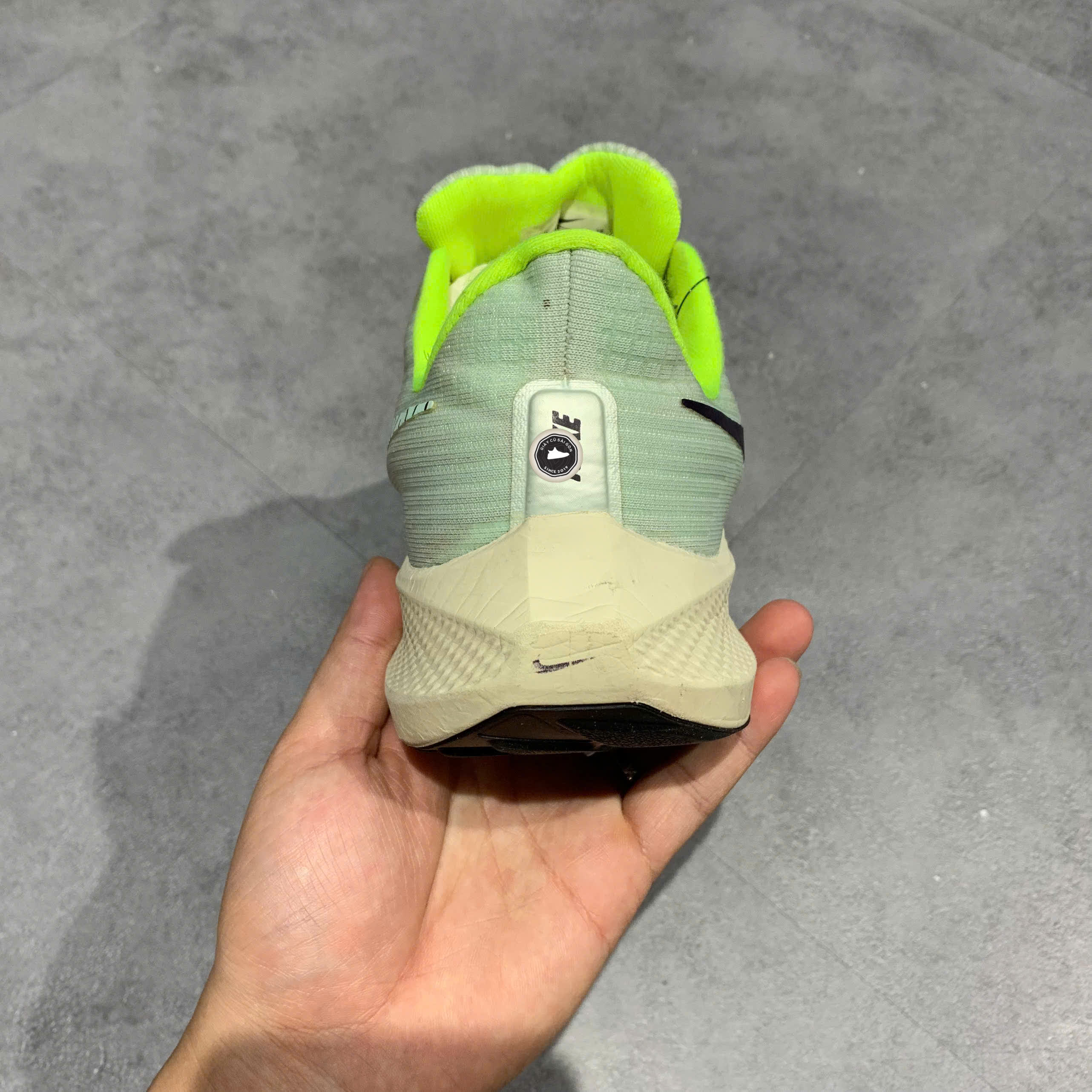 NIKE AIR ZOOM PEGASUS 39 BARELY GREEN – DH4071-301 – SIZE 43 – GIÀY 2HAND