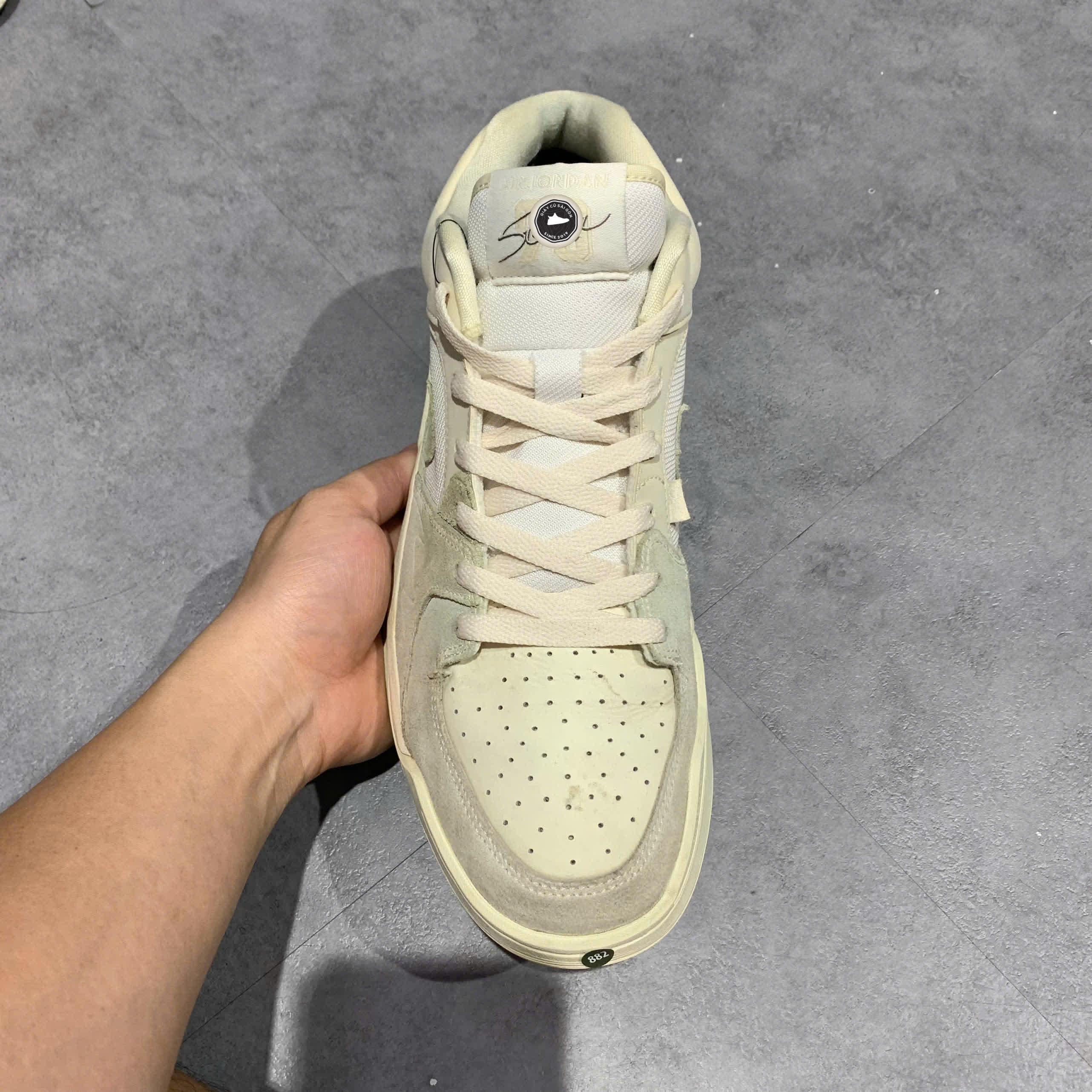 NIKE AIR MAX AP ‘TRIPLE WHITE’ DX4397-110 – SIZE 44 – GIÀY 2HAND