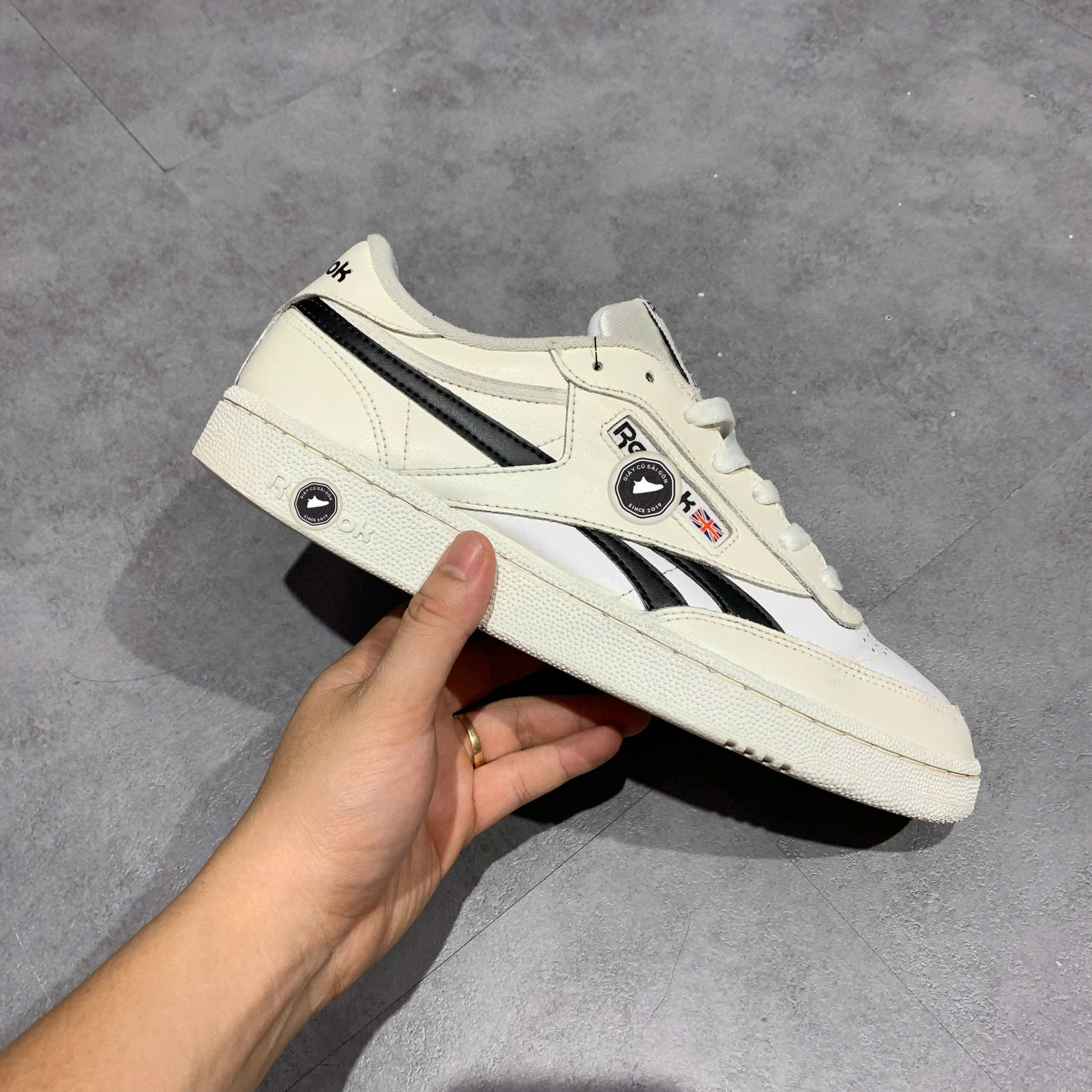 REEBOK 1Y3001 – GIÀY 2HAND CHÍNH HÃNG PVN19473