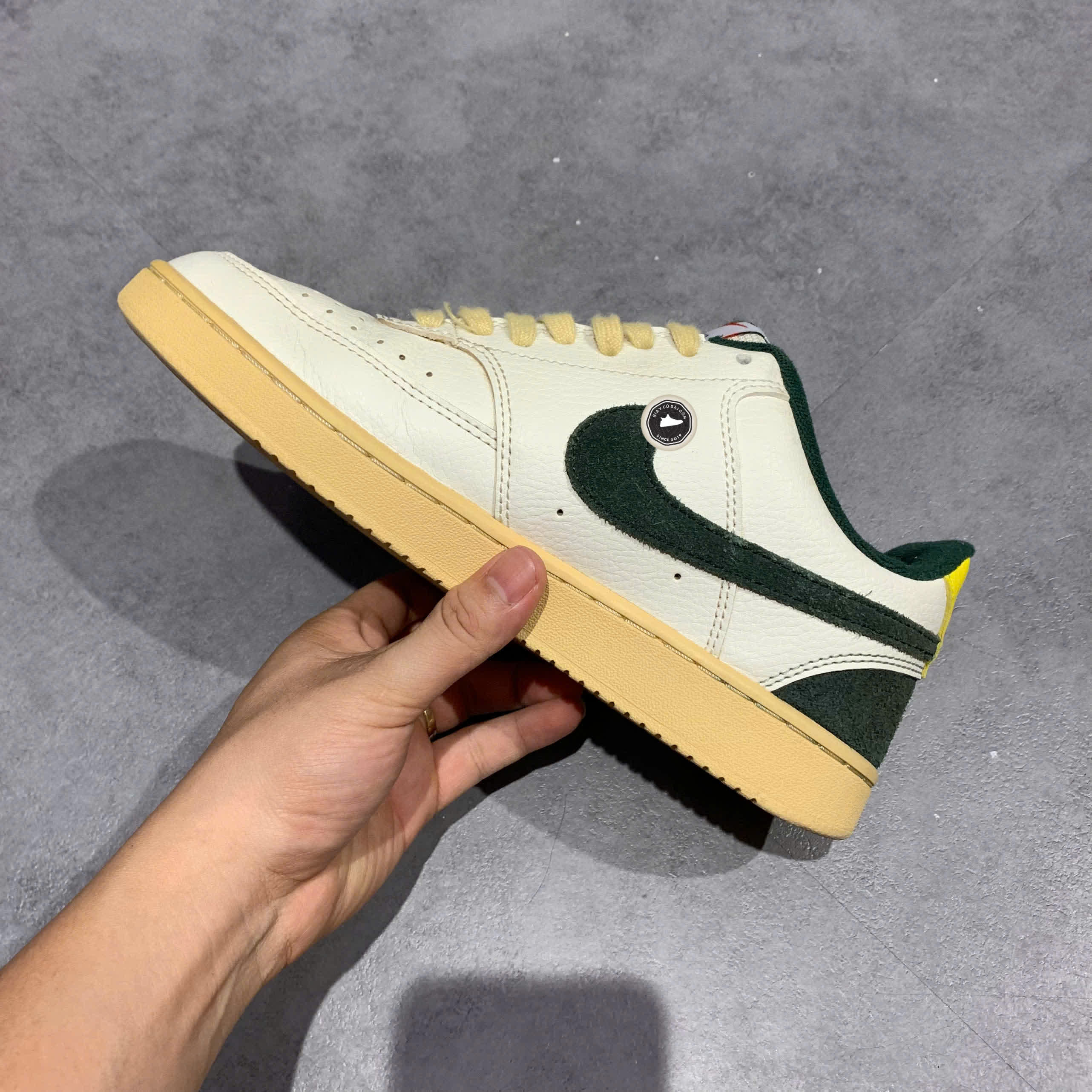 NIKE COURT VISION LOW “SAIL PRO GREEN” – FD0320 133 – GIÀY 2HAND CHÍNH HÃNG [PVN19368]