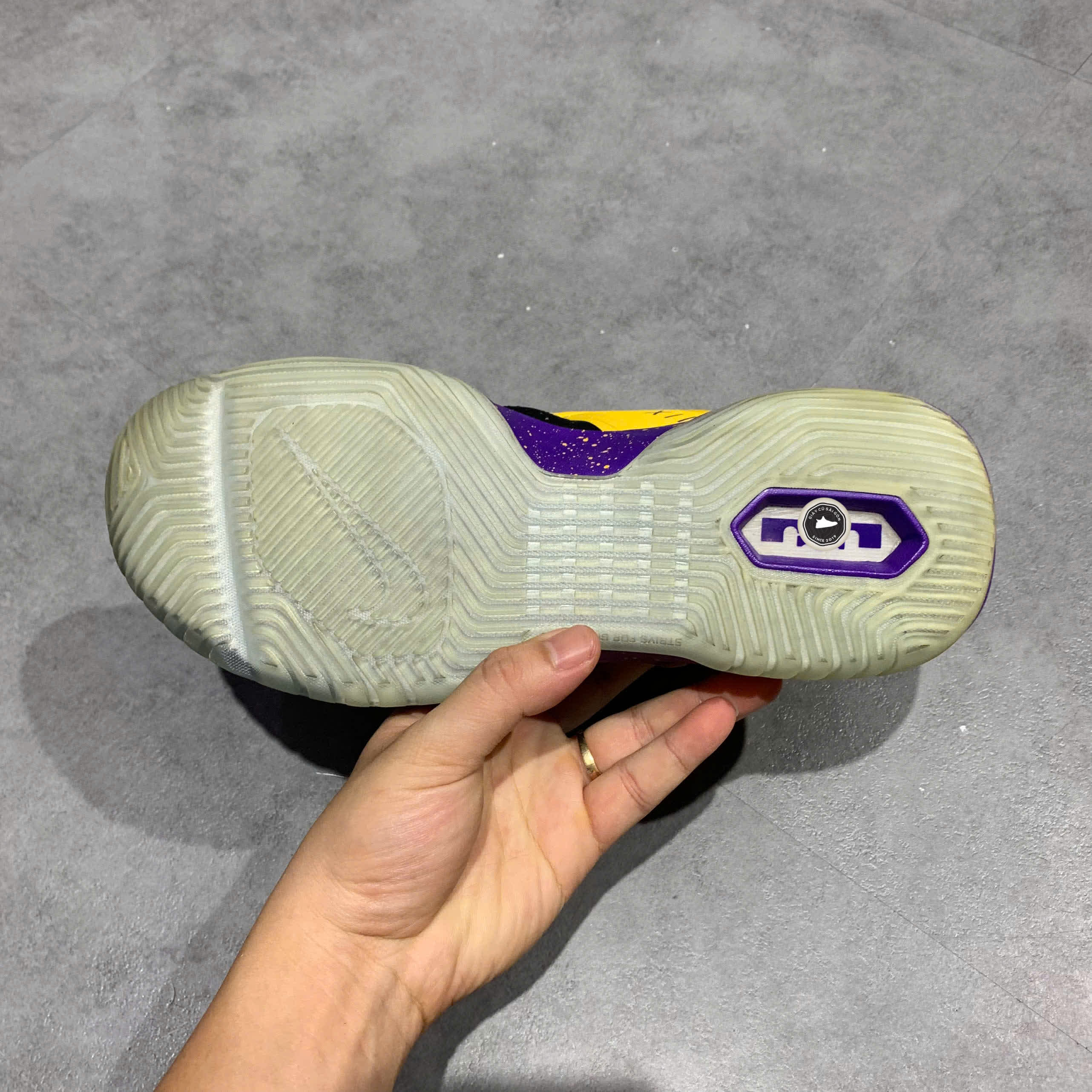 NIKE LEBRON AMBASSADOR 12 'LAKERS' BQ5436 003 GIÀY 2HAND CHÍNH HÃNG [PVN19205]