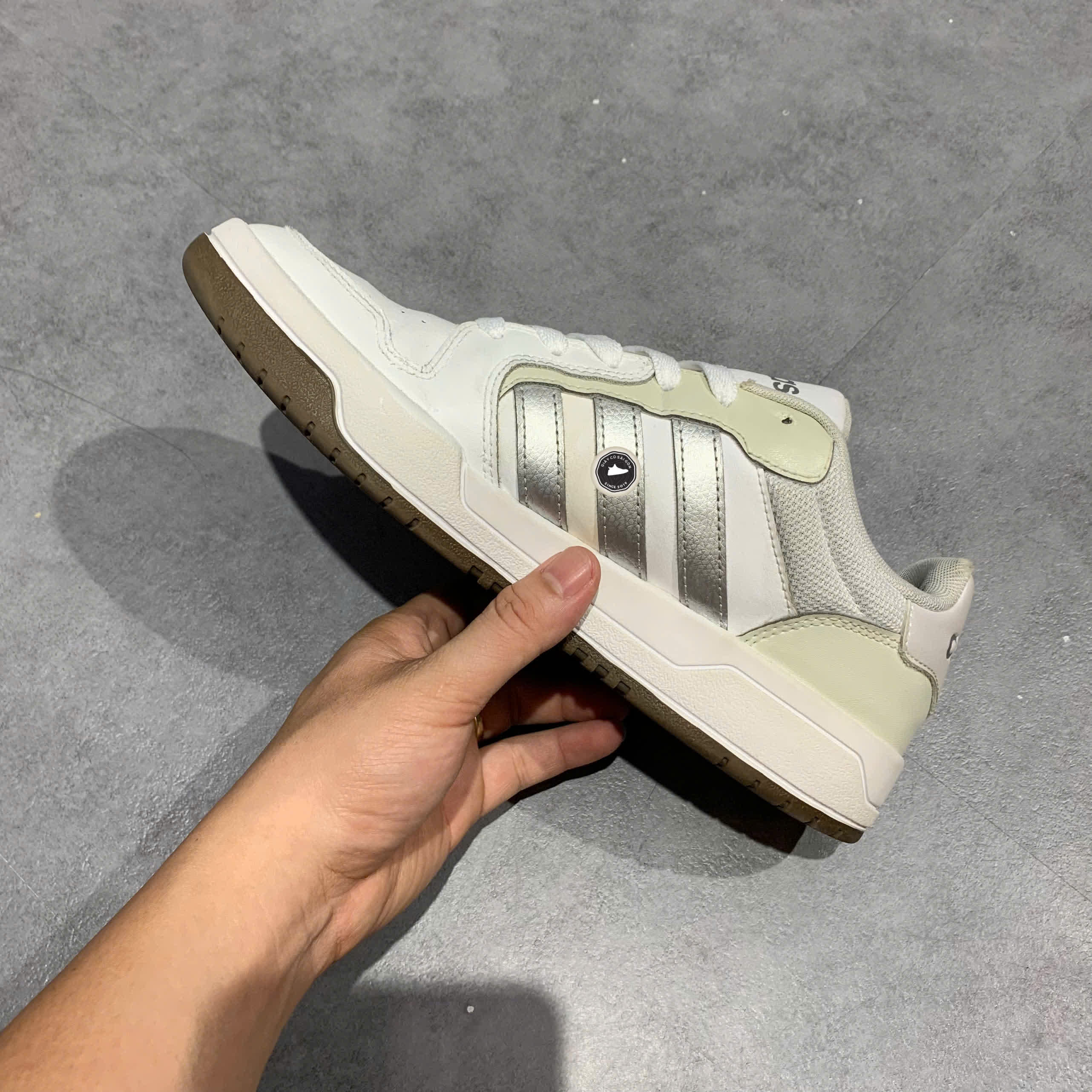 ADIDAS ENTRAP LOW TRAINER WHITE SILVER JP9959 – GIÀY 2HAND CHÍNH HÃNG PVN19259
