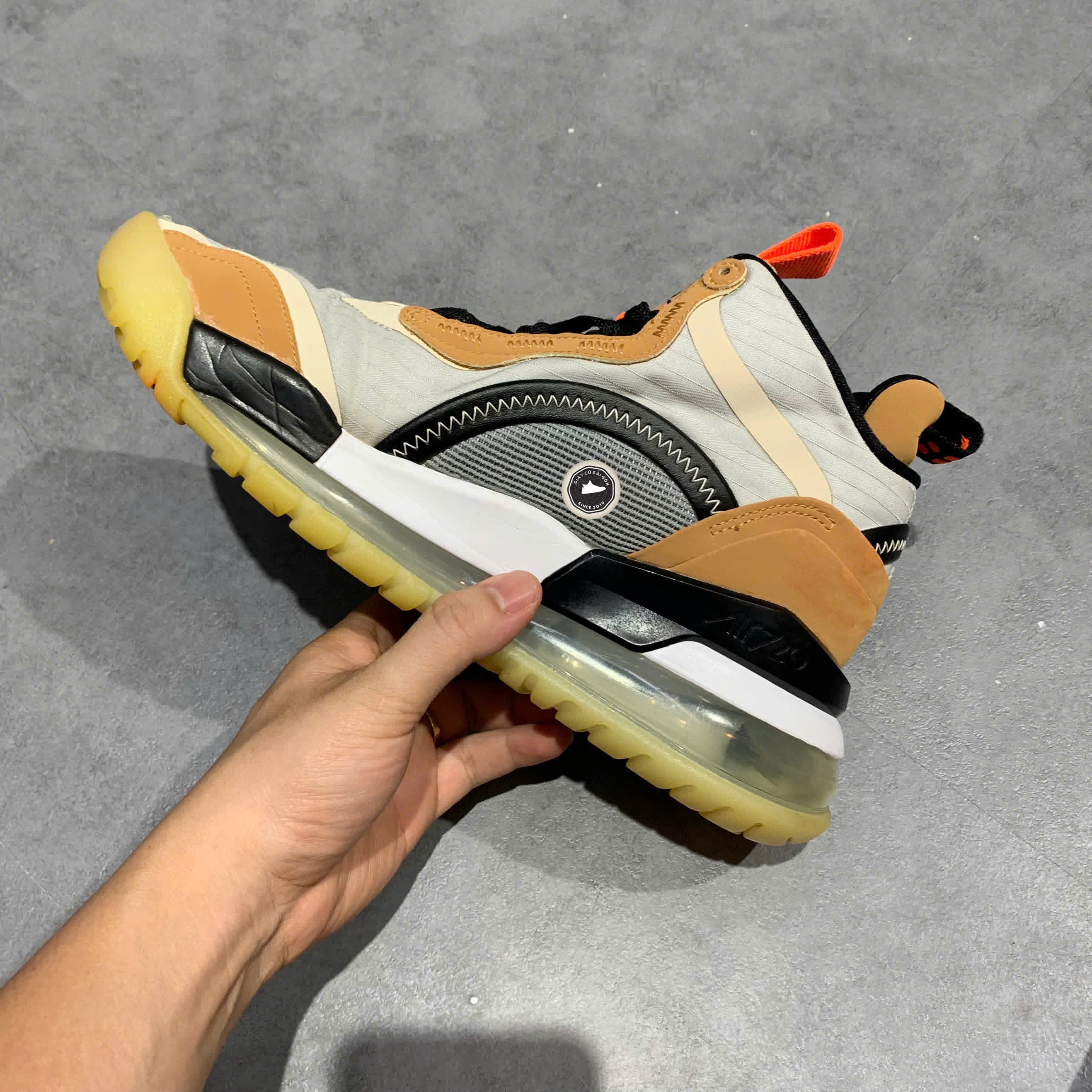 AIR JORDAN AEROSPACE 720 ROOKIE OF THE YEAR – BV5502 002 SIZE 41 – GIÀY 2HAND CHÍNH HÃNG