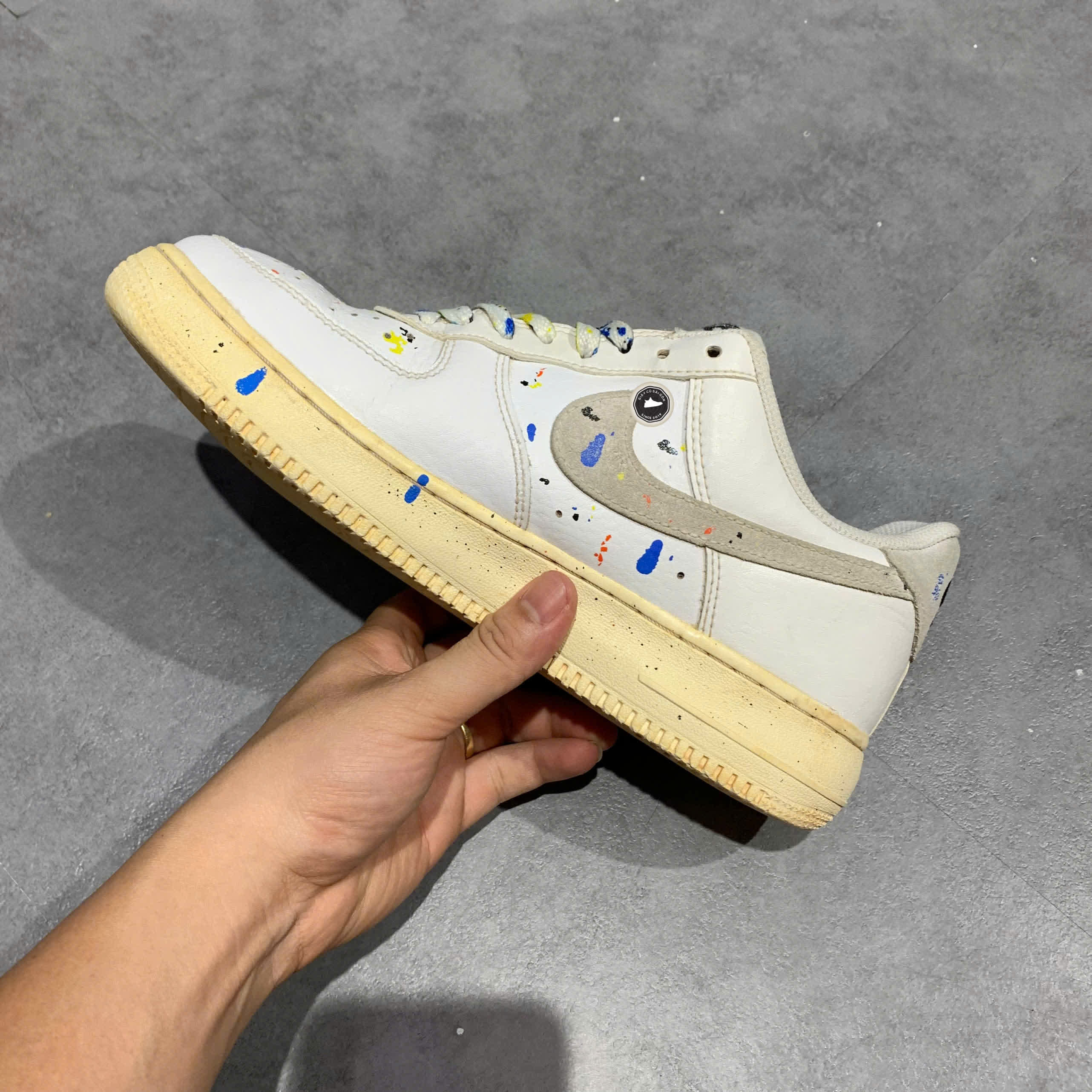 NIKE AIR FORCE 1 ‘07 LV8 PAINT SPLATTER – CZ0339‑100 – GIÀY 2HAND CHÍNH HÃNG [PVN19431]