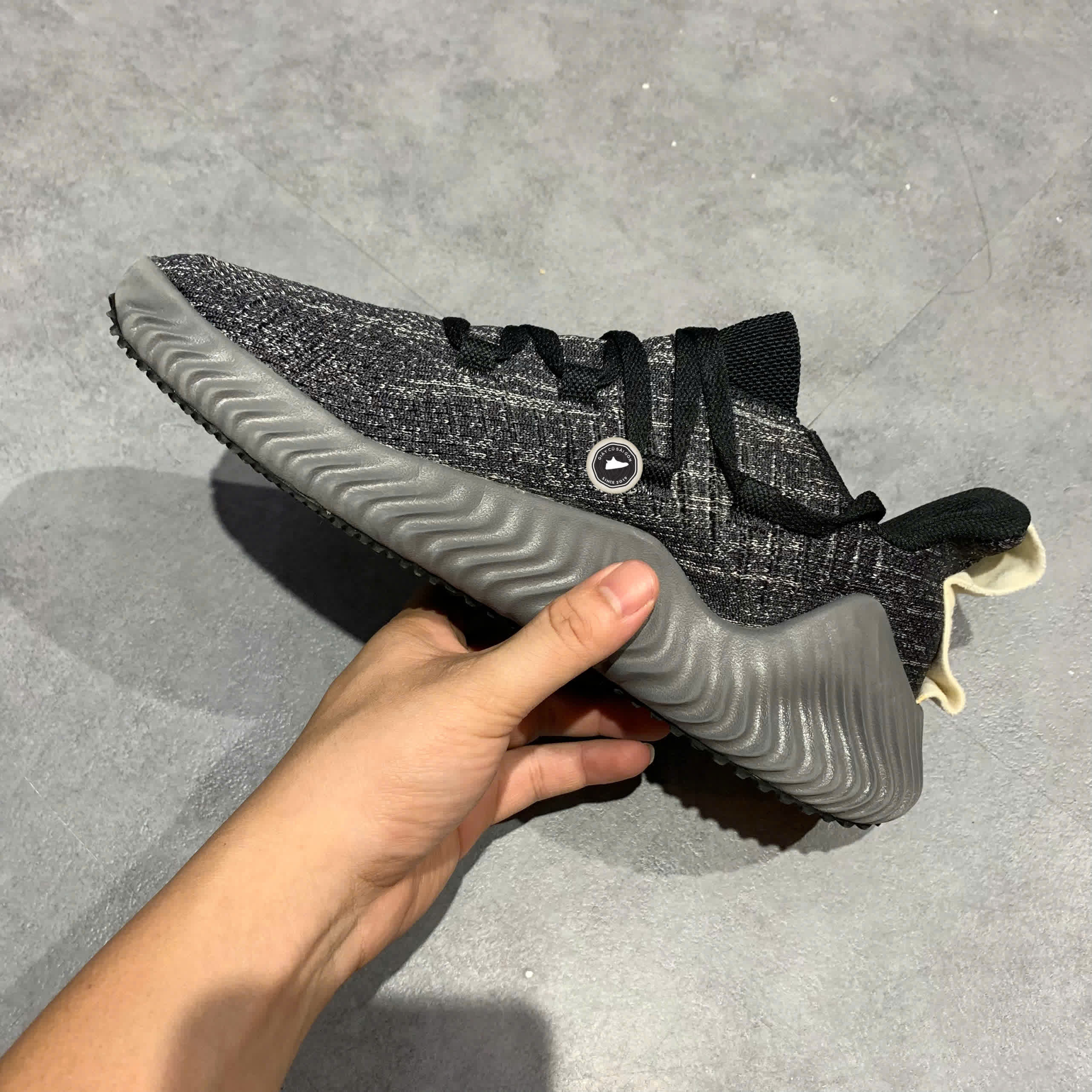 ADIDAS ALPHABOUNCE TRAINER CORE BLACK – BB9250 – GIÀY 2HAND CHÍNH HÃNG [PVN19298]