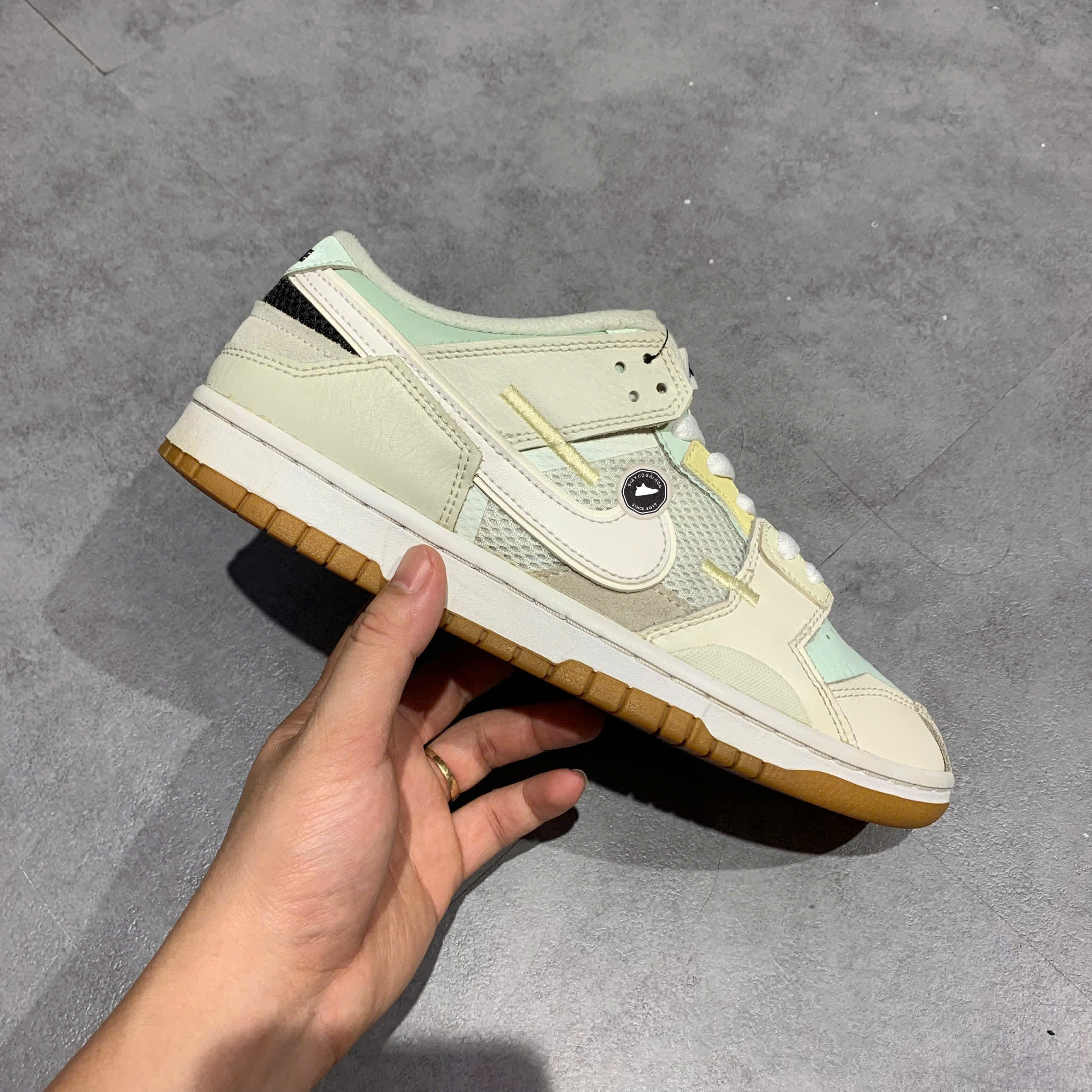 NIKE DUNK LOW SCRAP SEA GLASS DB0500 100 – GIÀY 2HAND CHÍNH HÃNG PVN19182