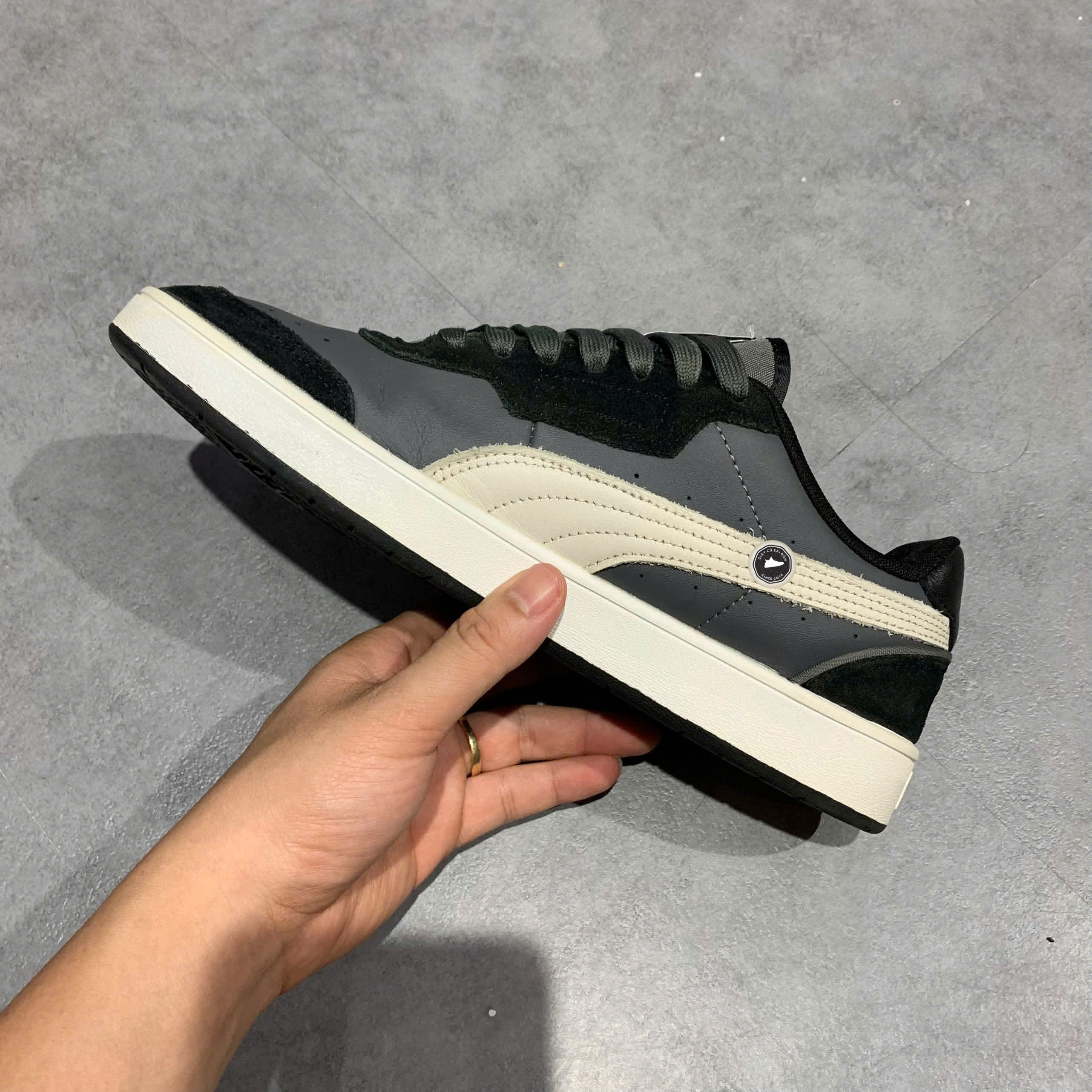 PUMA COURT GUARD ‘MIX - DARK SHADOW’ – 387335 04 – GIÀY 2HAND CHÍNH HÃNG [PVN19367]