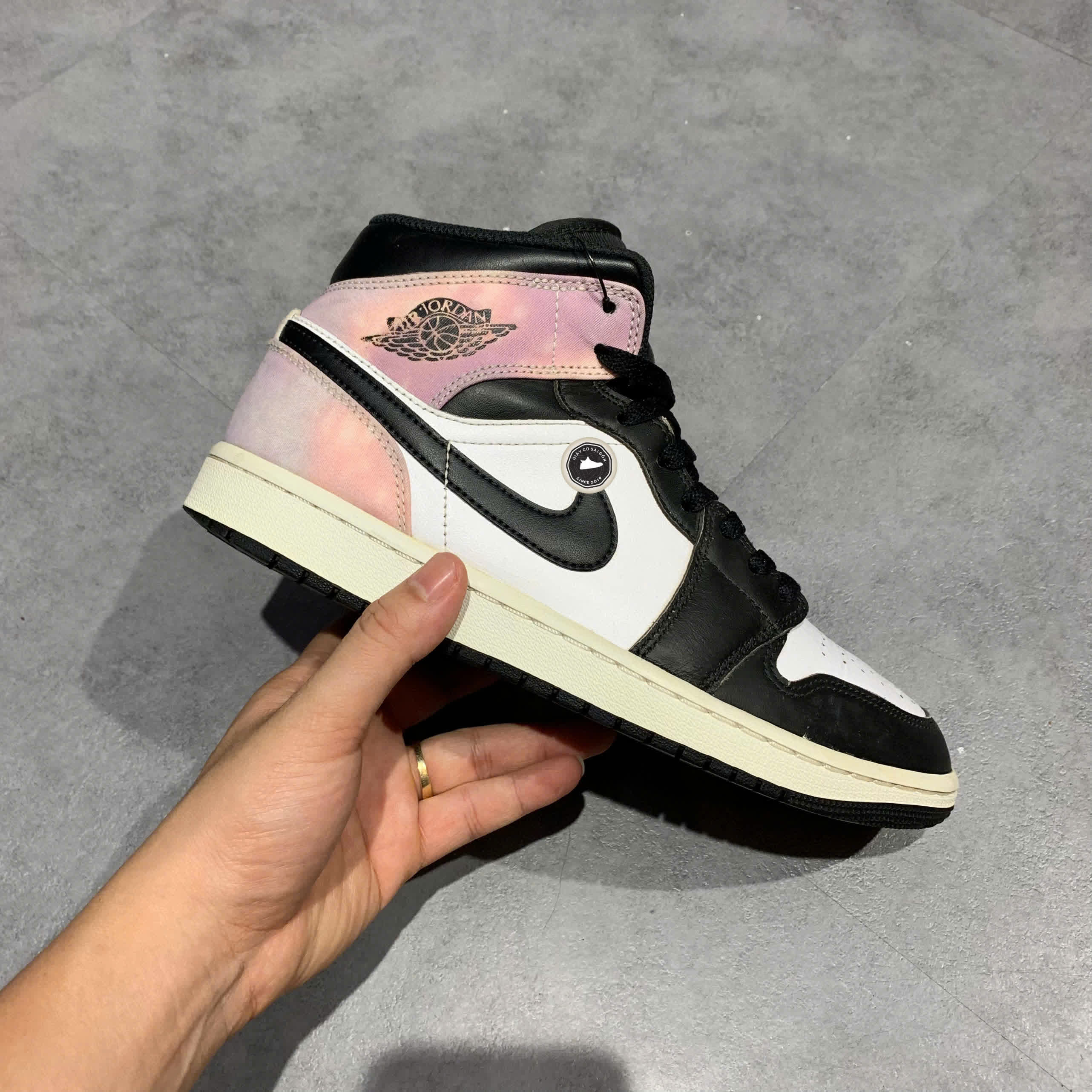NIKE AIR JORDAN 1 MID SE ZEN MASTER – DM1200 001 SIZE 41 – GIÀY 2HAND CHÍNH HÃNG