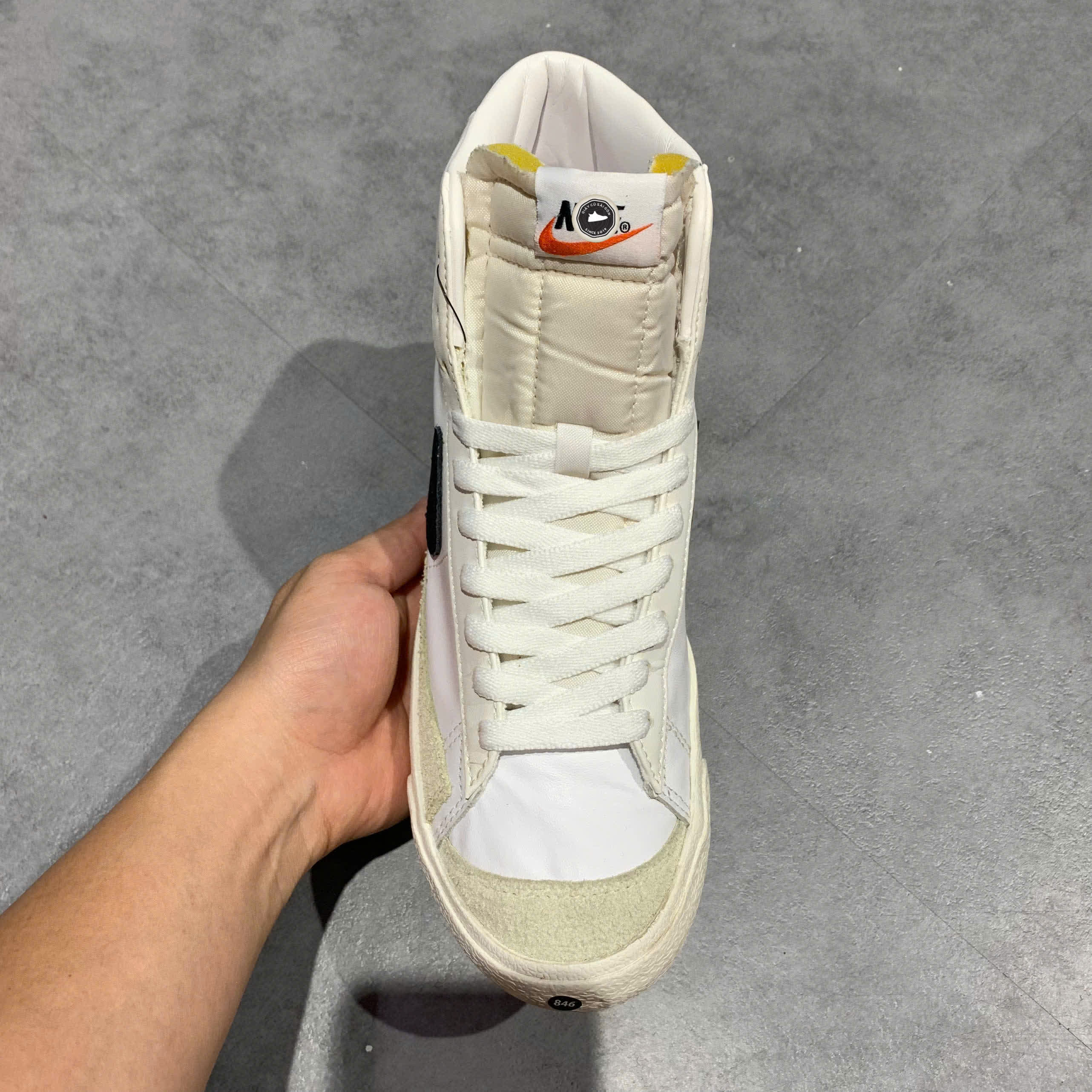 NIKE BLAZER MID ’77 VINTAGE 'WHITE/BLACK' – BQ6806‑100 – GIÀY 2HAND CHÍNH HÃNG [PVN19397]