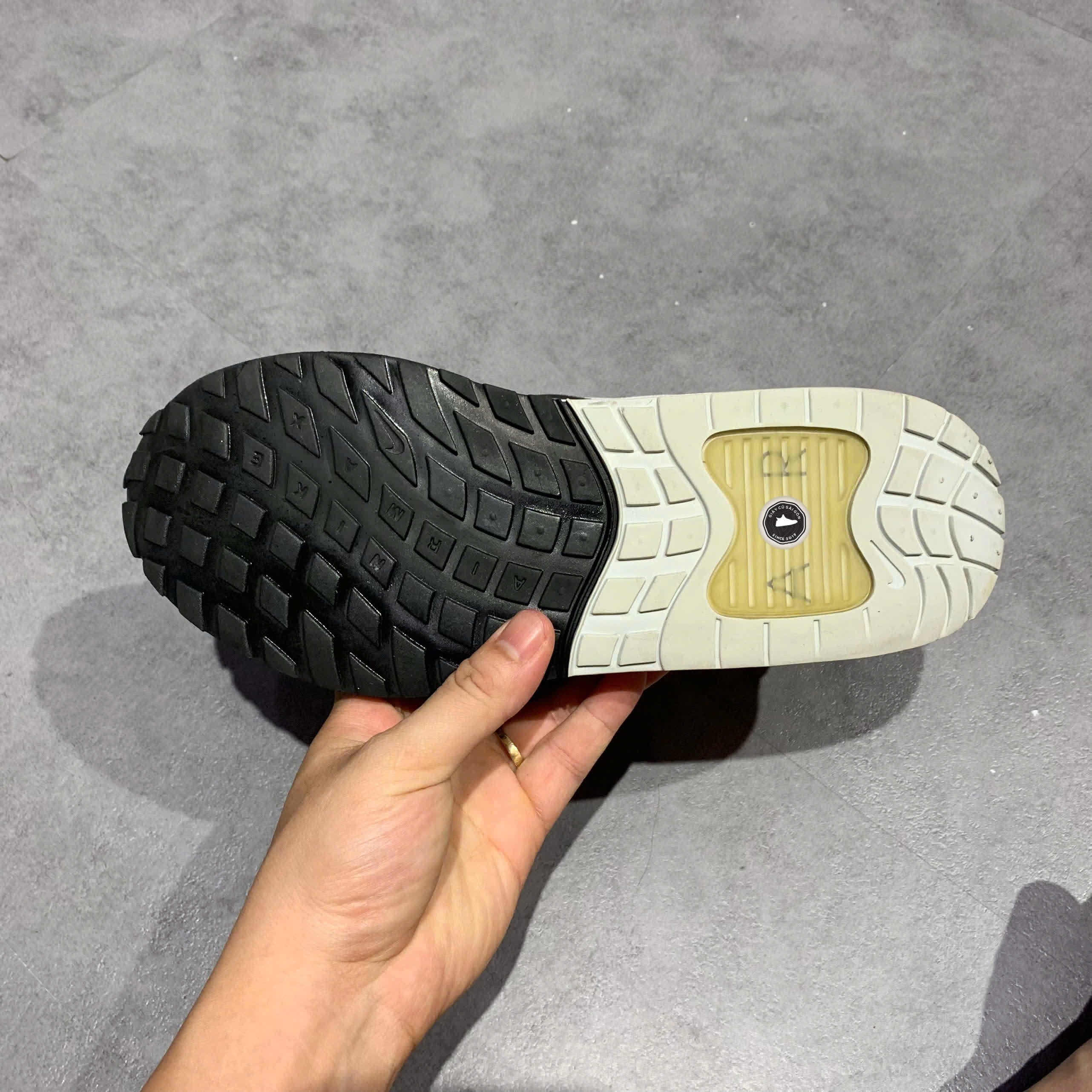 NIKE AIR MAX SOLO WHITE/BLACK – DX3666 100 – GIÀY 2HAND CHÍNH HÃNG [PVN19332]