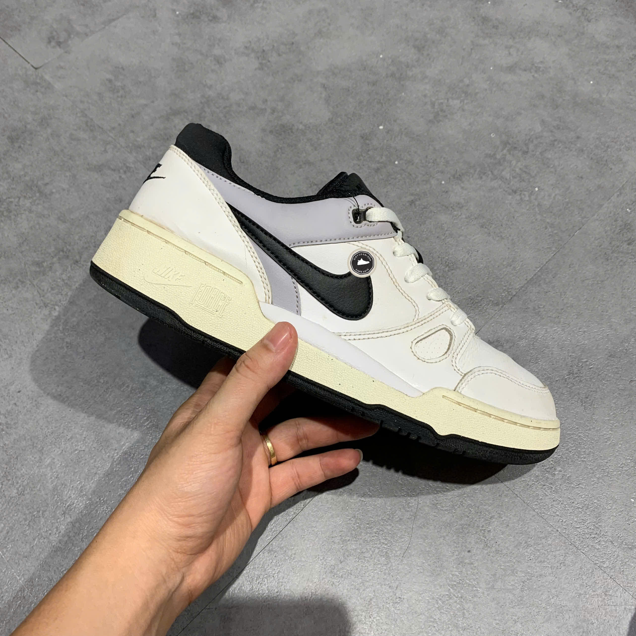 NIKE FULL FORCE LOW 'WHITE/BLACK/PEWTER/SAIL' – FB1362‑101 – GIÀY 2HAND CHÍNH HÃNG [PVN19450]
