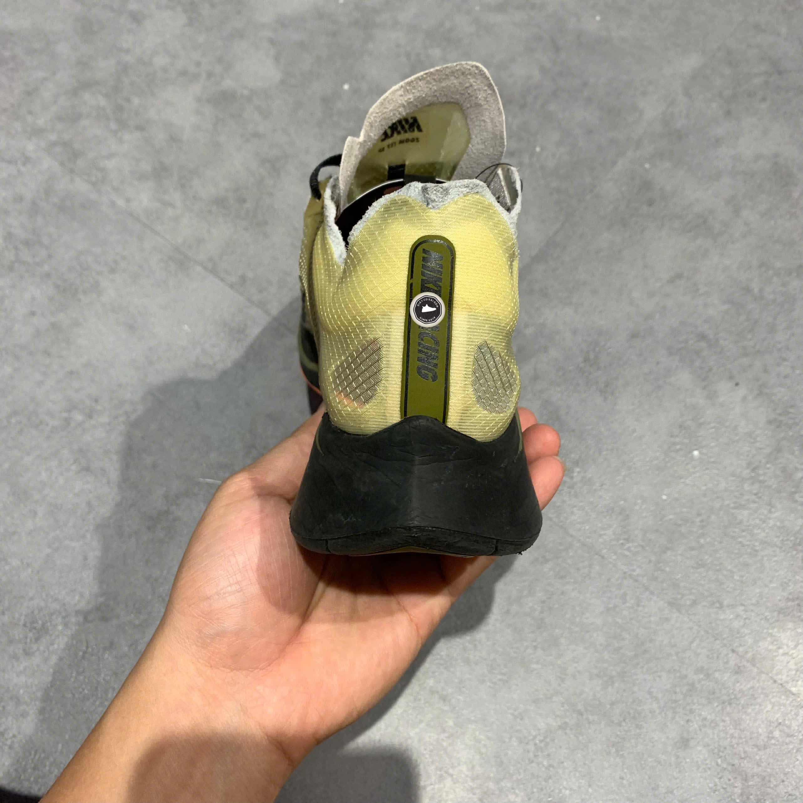 NIKE ZOOM FLY SP FLIGHT JACKET – AJ9282 200 SIZE 40.5 – GIÀY 2HAND CHÍNH HÃNG
