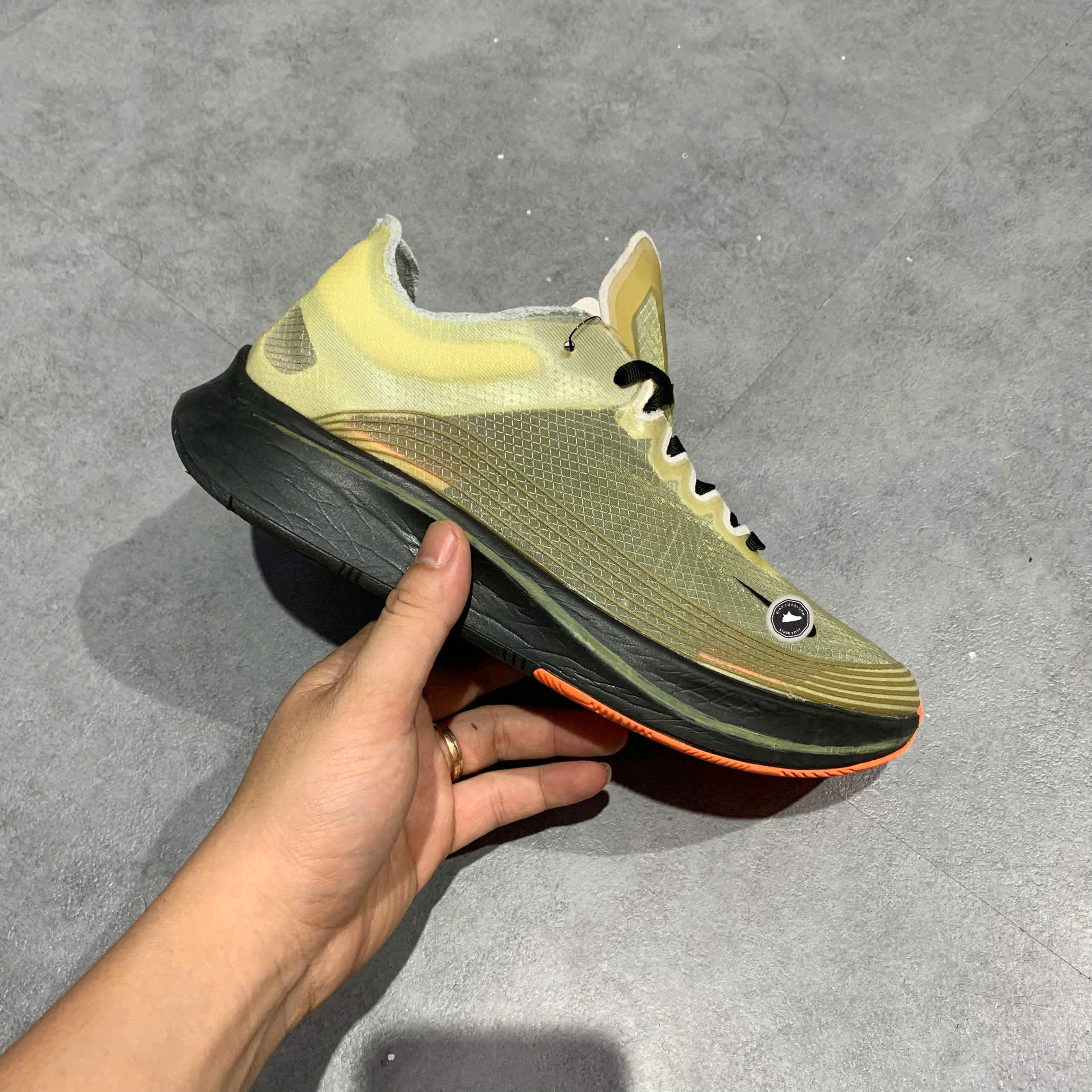 NIKE ZOOM FLY SP FLIGHT JACKET – AJ9282 200 SIZE 40.5 – GIÀY 2HAND CHÍNH HÃNG