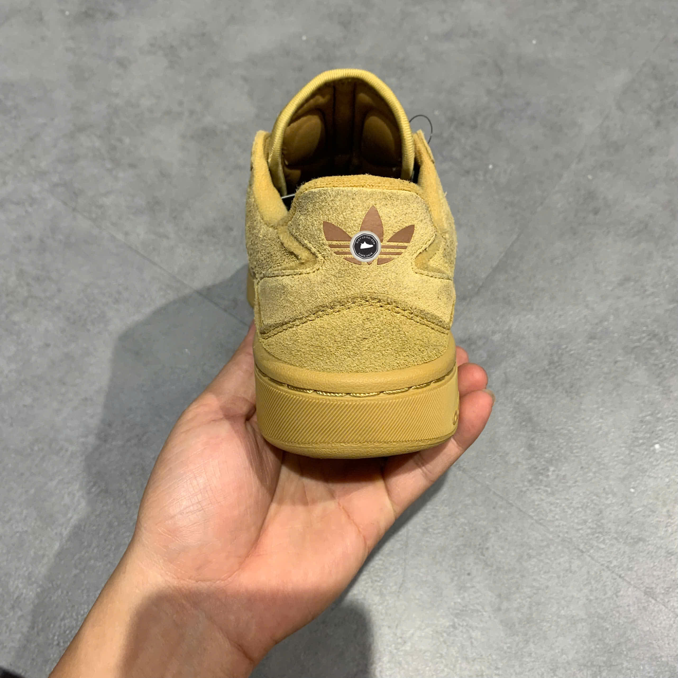 ADIDAS ORIGINALS COURTIC ‘WONDER BEIGE CLAY’ ID6070 – GIÀY 2HAND CHÍNH HÃNG [PVN19350]