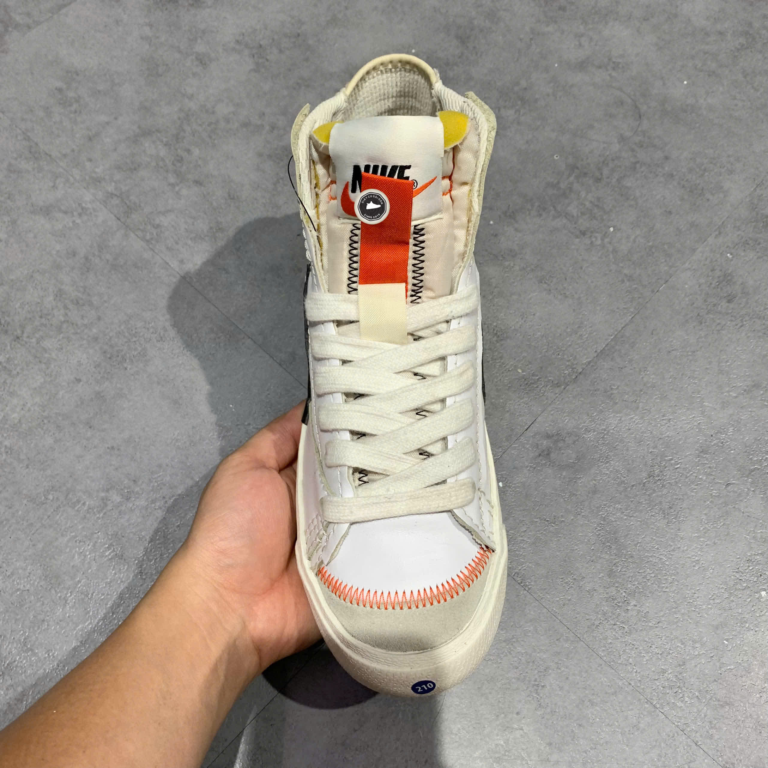NIKE BLAZER MID ’77 JUMBO WHITE/WHITE/SAIL/BLACK – SIZE 40 – GIÀY 2HAND CHÍNH HÃNG