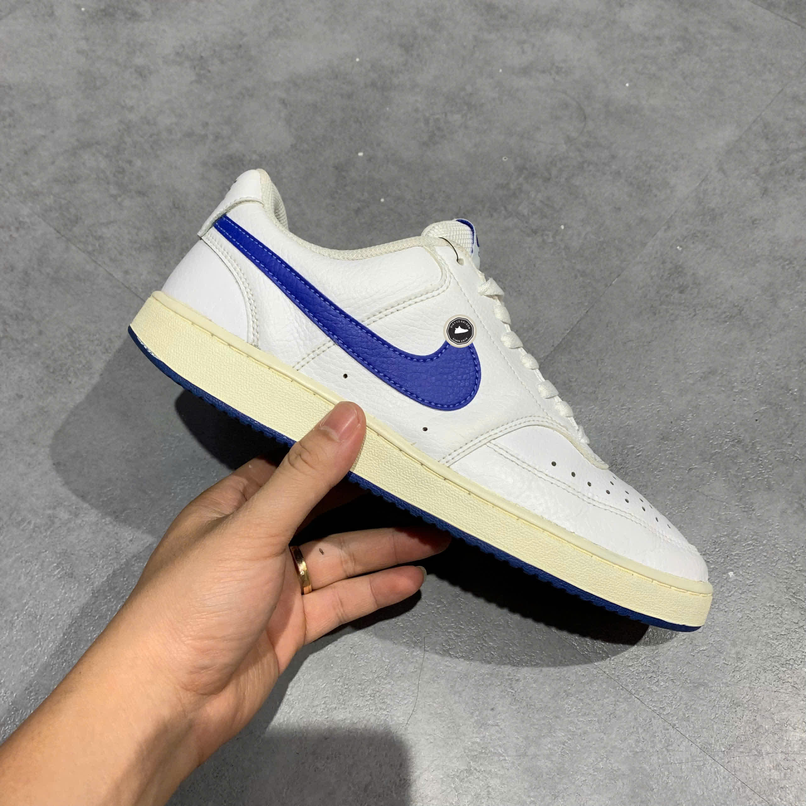 NIKE COURT VISION LOW ‘WHITE GAME ROYAL’ – CD5463 103 SIZE 40.5 – GIÀY 2HAND CHÍNH HÃNG