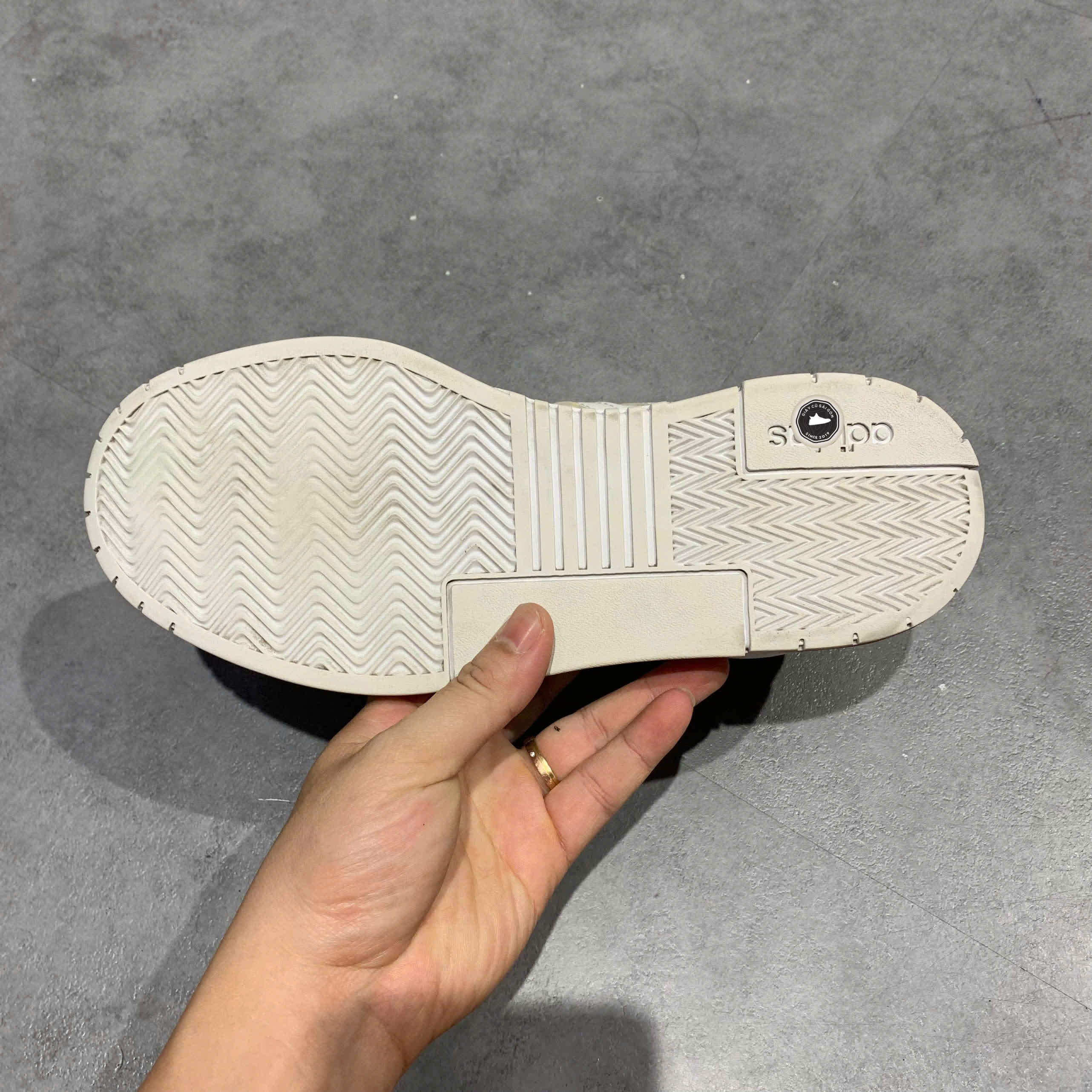ADIDAS NEO COURTMASTER – FY8046 SIZE 40 – GIÀY 2HAND CHÍNH HÀNG