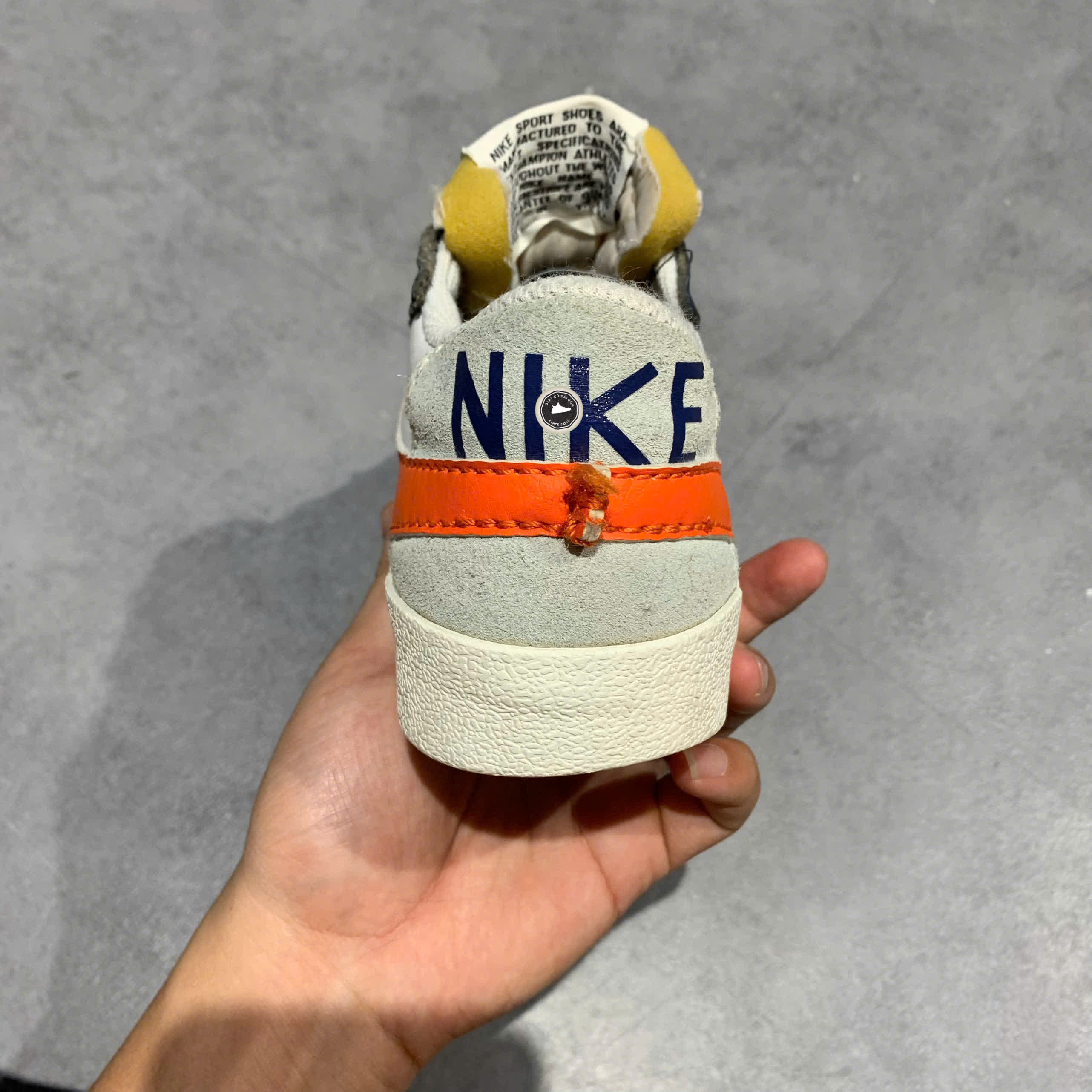 NIKE BLAZER LOW ’77 JUMBO “WHITE SAIL – DEEP ROYAL BLUE – SAFETY ORANGE” – DV9122 181 SIZE 40.5 – GIÀY 2HAND CHÍNH HÃNG