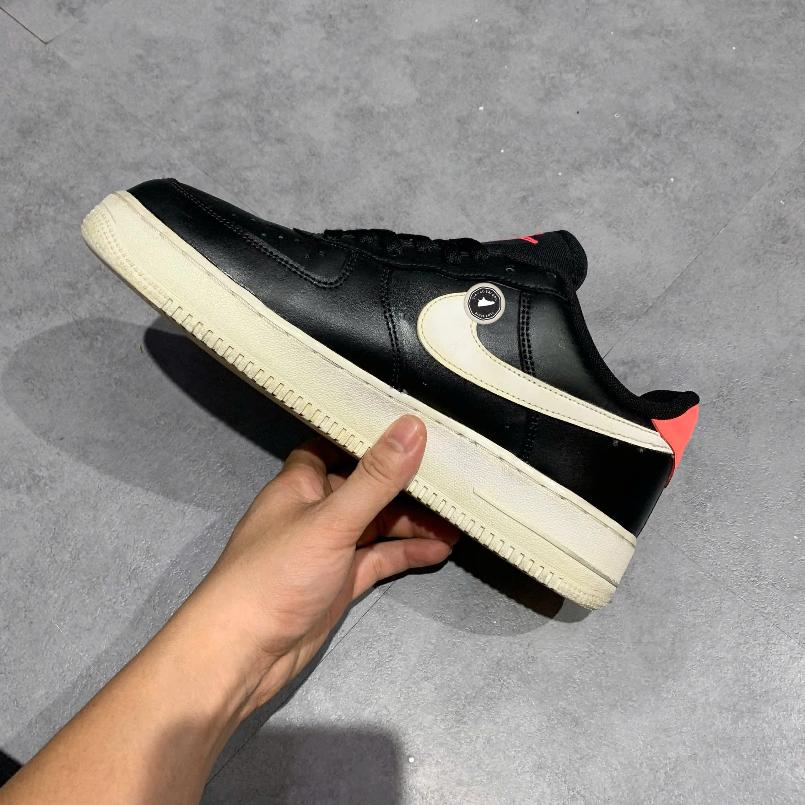 NIKE AIR FORCE 1 LOW “‘WORLDWIDE”’ – CK7648 001 SIZE 43 – GIÀY 2HAND CHÍNH HÃNG