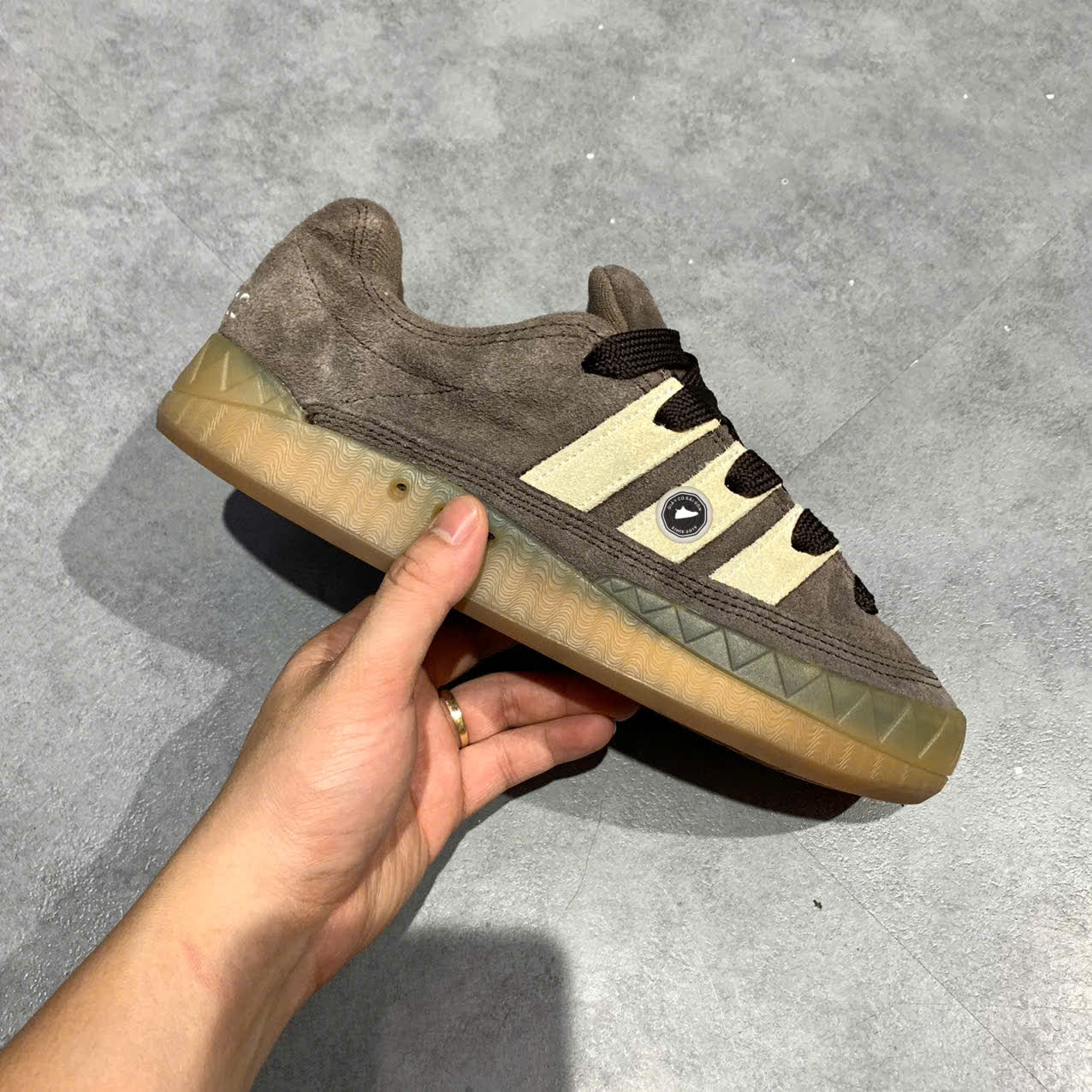 ADIDAS ADIMATIC DARK BROWN ID3947 SIZE 40 2/3 GIÀY 2HAND CHÍNH HÃNG [PVN19680]