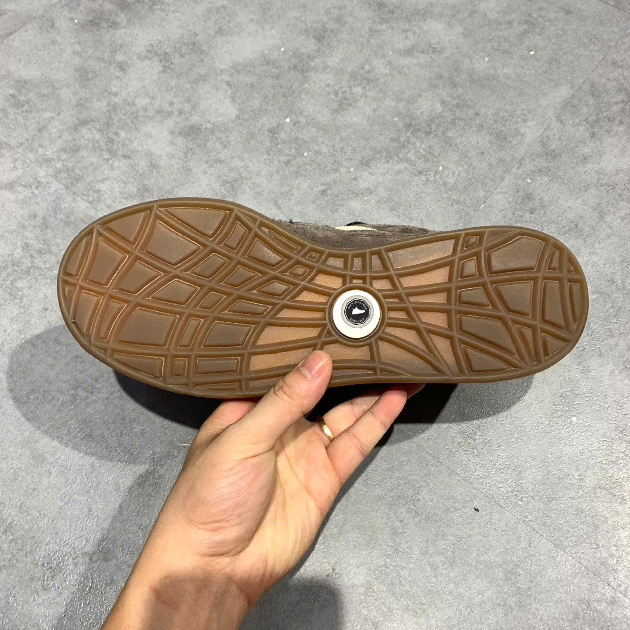 ADIDAS ADIMATIC DARK BROWN ID3947 SIZE 40 2/3 GIÀY 2HAND CHÍNH HÃNG [PVN19680]