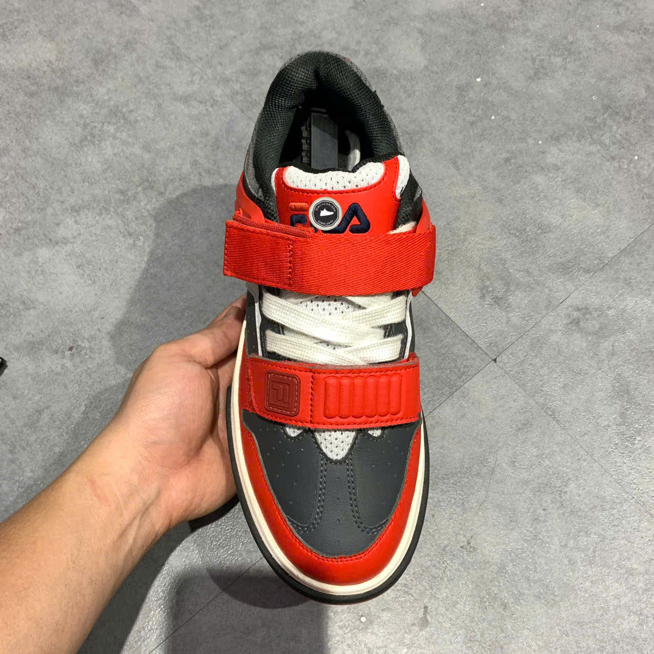 FILA DOPPIO “RED” F12M241206FBF SIZE 41 GIÀY 2HAND CHÍNH HÃNG PVN19668