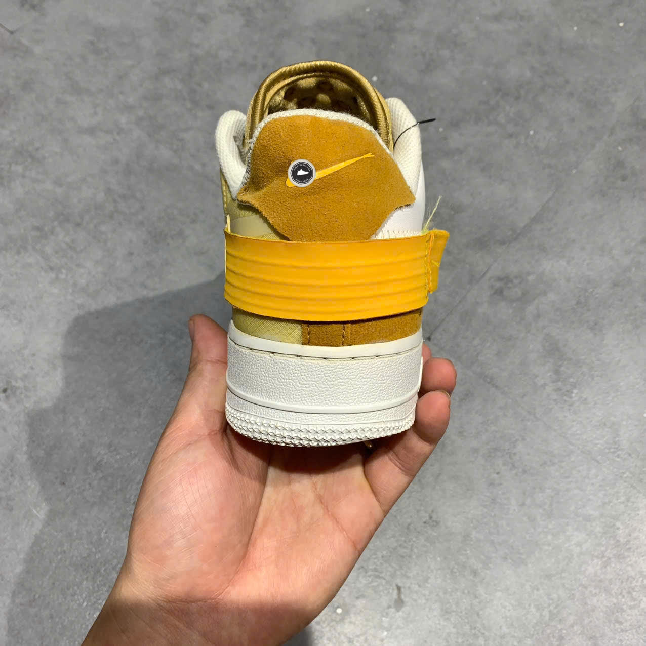 NIKE AIR FORCE 1 TYPE 'GOLD SUEDE' – AT7859-100 – SIZE 40.5 GIÀY 2HAND CHÍNH HÃNG – PVN19769