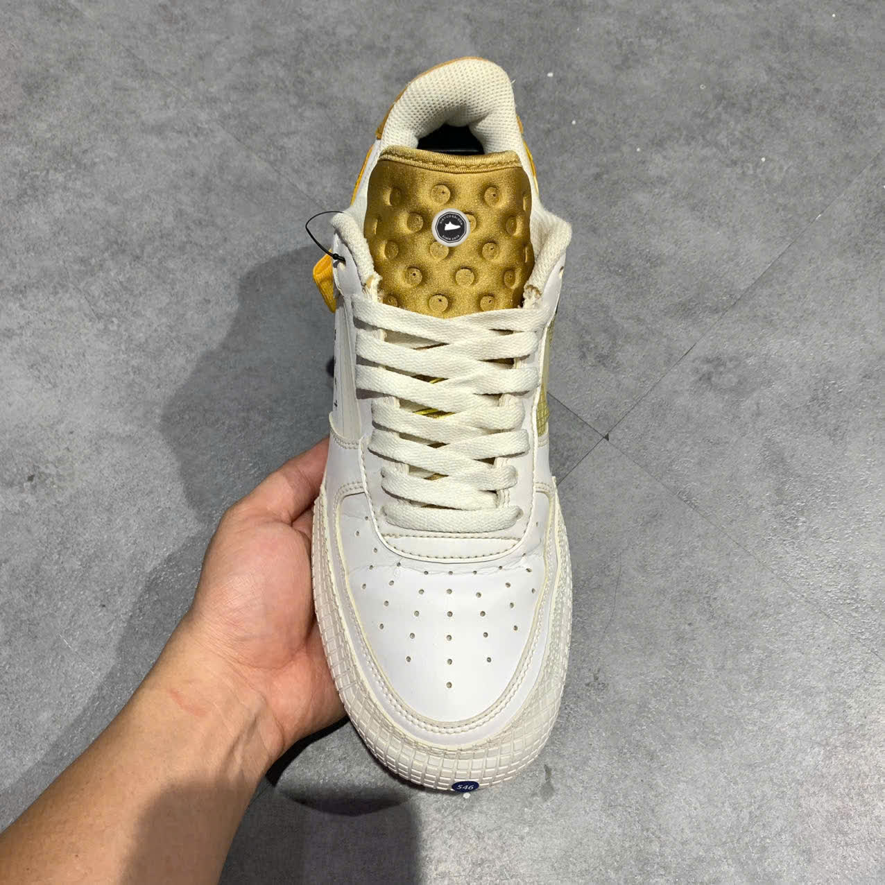 NIKE AIR FORCE 1 TYPE 'GOLD SUEDE' – AT7859-100 – SIZE 40.5 GIÀY 2HAND CHÍNH HÃNG – PVN19769
