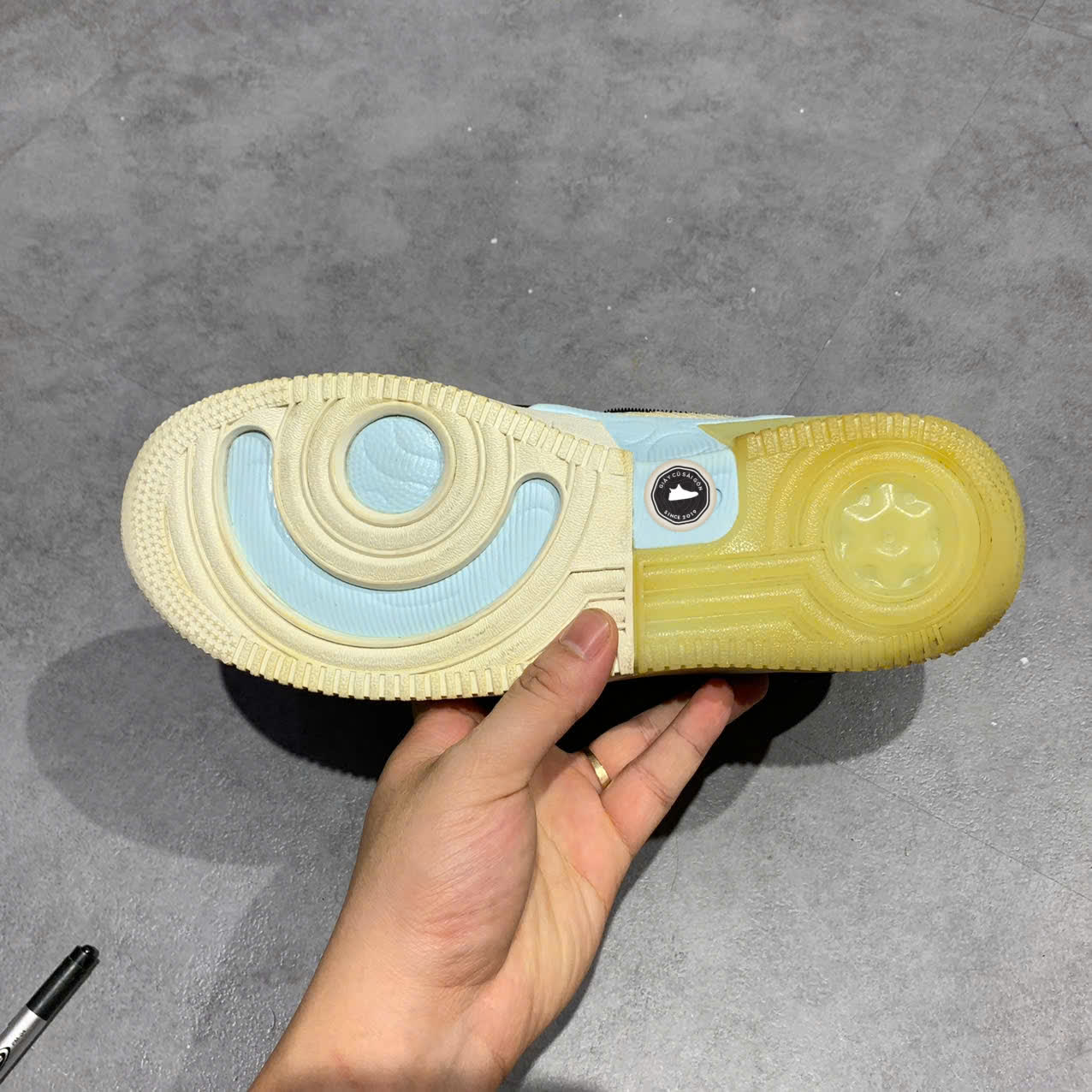 NIKE AIR FORCE 1 MID REACT “BLACK NEON” DQ1872-100 SIZE 41 GIÀY 2HAND CHÍNH HÃNG PVN19758