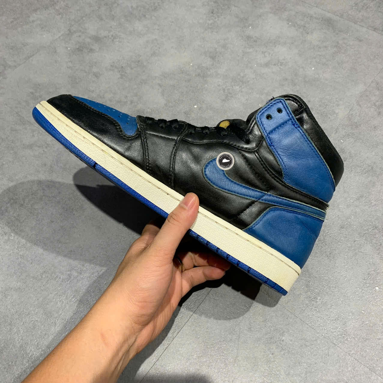 NIKE AIR JORDAN 1 RETRO HIGH OG ROYAL 555088 007 SIZE 43 GIÀY 2HAND CHÍNH HÃNG PVN197