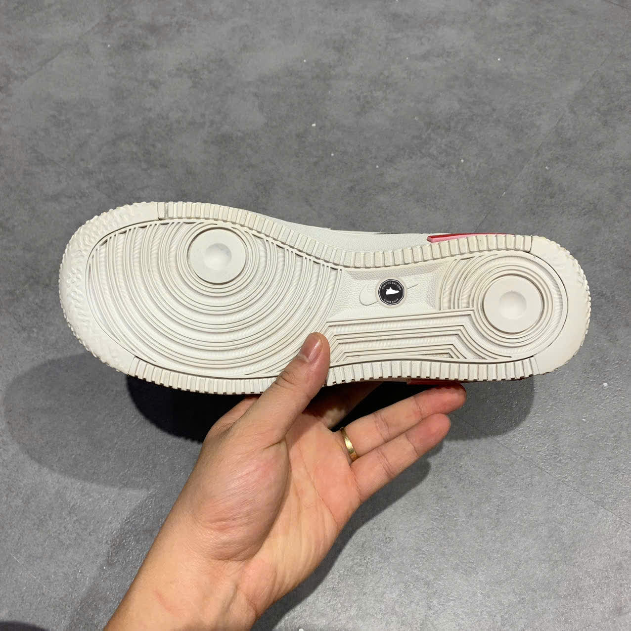 NIKE AIR FORCE 1 REACT D/MS/X CD4366-100 (White/Black-University Red) SIZE 40 GIÀY 2HAND CHÍNH HÃNG PVN19809