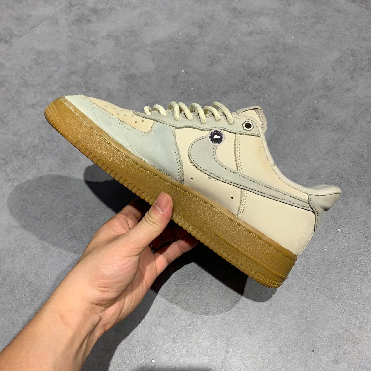 NIKE AIR FORCE 1 ‘07 “LIGHT BONE GUM” FD3365-001 SIZE 40.5 GIÀY 2HAND CHÍNH HÃNG PVN19704
