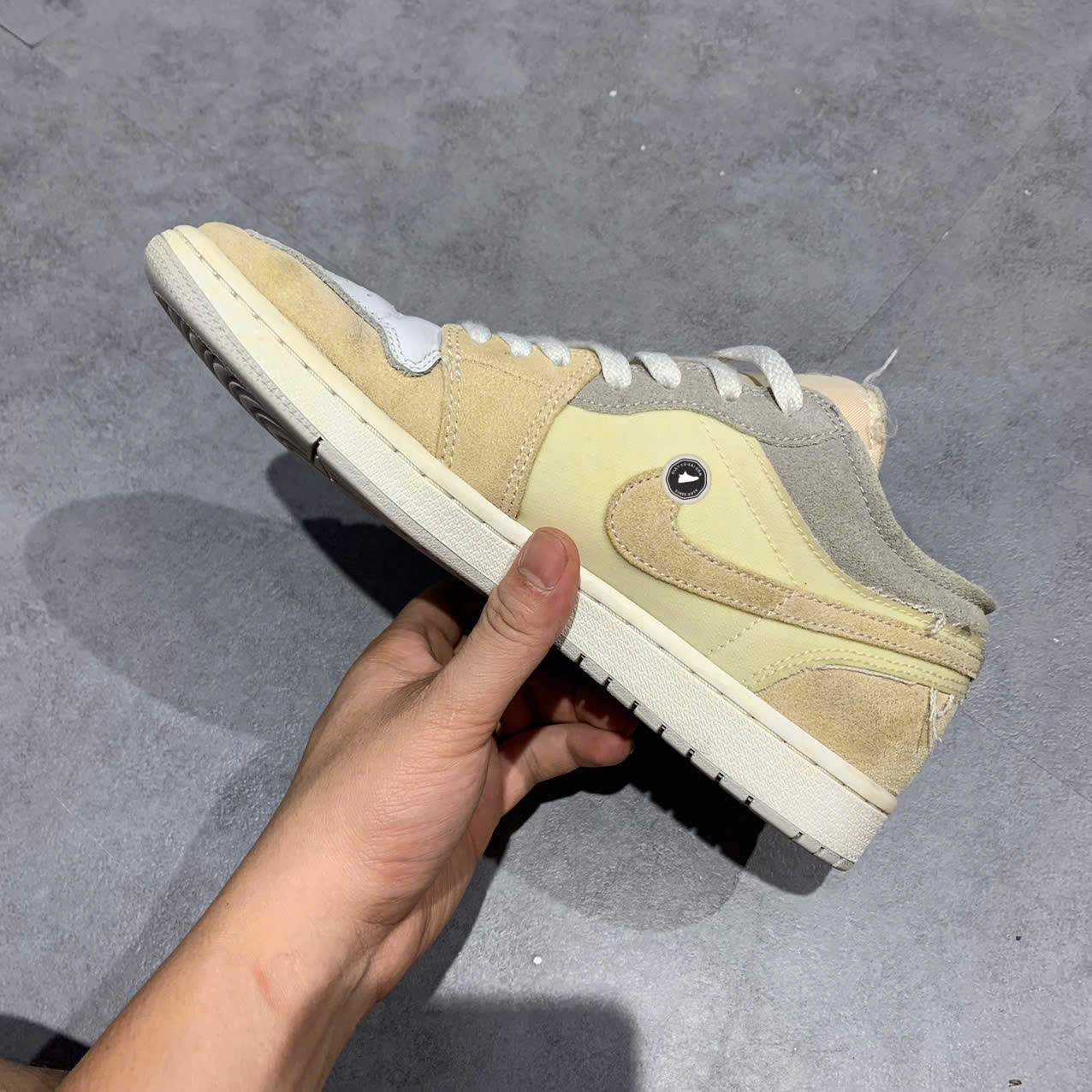 NIKE AIR JORDAN 1 LOW SE CRAFT INSIDE OUT DN1635 100 SIZE 41 GIÀY 2HAND CHÍNH HÃNG PVN19753