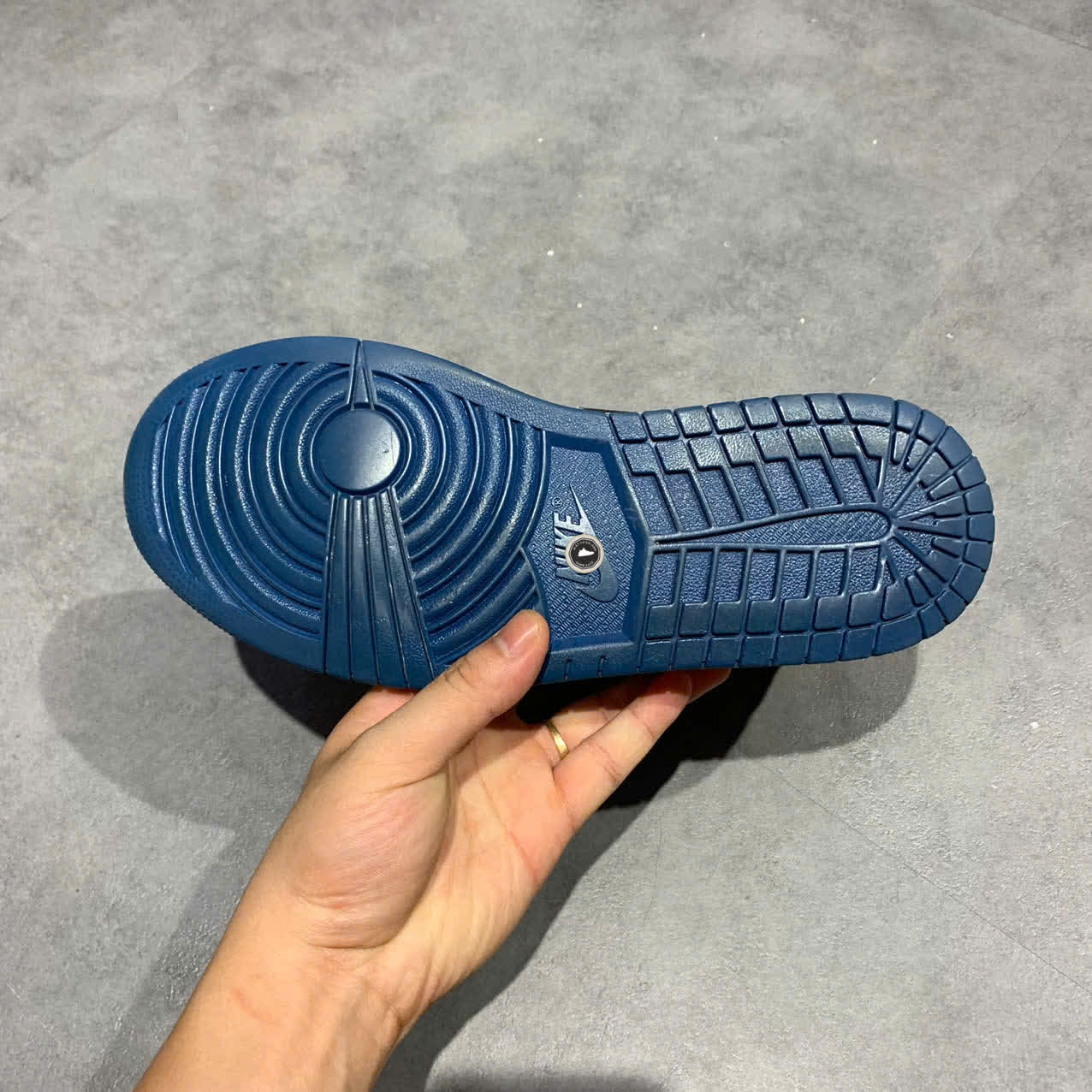 NIKE AIR JORDAN 1 LOW SE TRUE BLUE DM1199 140 SIZE 41 GIÀY 2HAND CHÍNH HÃNG PVN19764