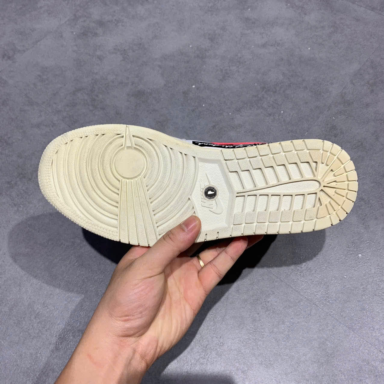 AIR JORDAN 1 LOW WHITE - 554724-119 - SIZE 41  GIÀY 2HAND CHÍNH HÃNG - PVN19805