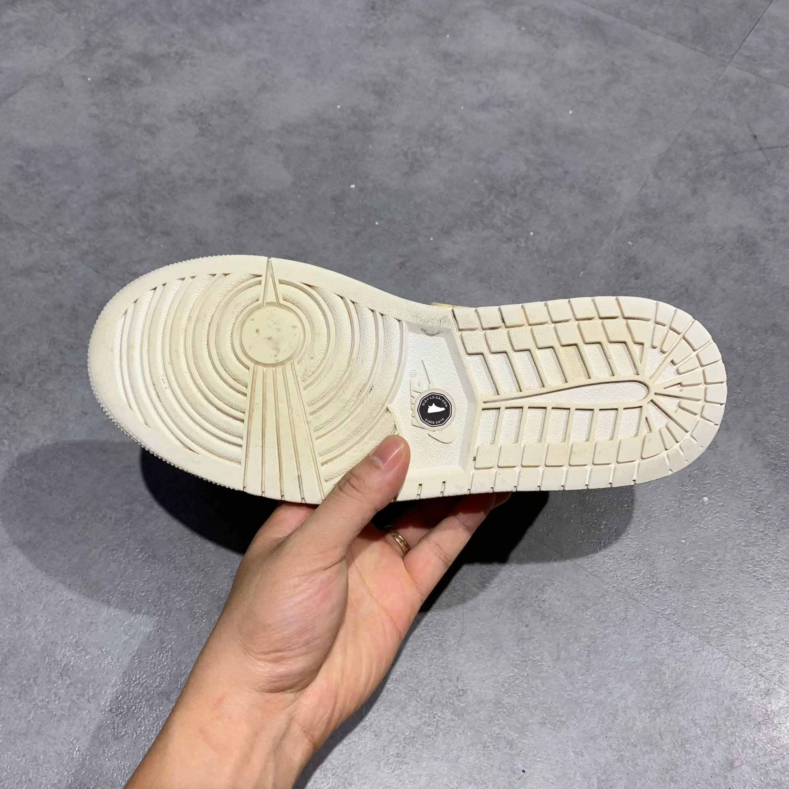 NIKE AIR JORDAN 1 LOW SE CRAFT TECH GREY DN1635-002 SIZE 41 GIÀY 2HAND CHÍNH HÃNG PVN19782