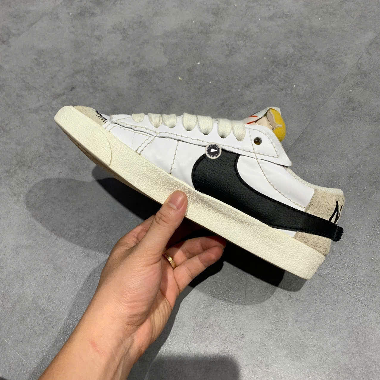 NIKE BLAZER LOW ’77 JUMBO “WHITE / SAIL / BLACK” DN2158-101 — SIZE 40 1/2 GIÀY 2HAND CHÍNH HÃNG — PVN19661